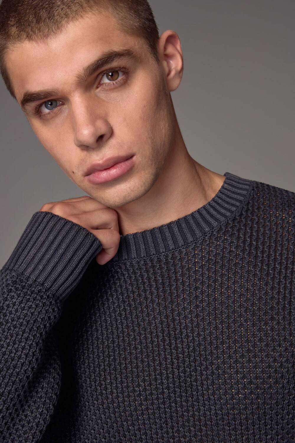 Джемпер с круглым вырезом Next, серый 
Джемпер с круглым вырезом Next, серый