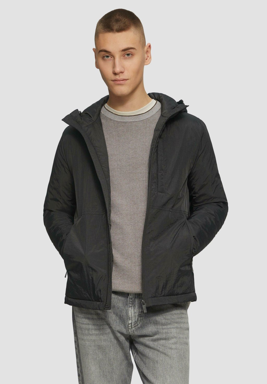 Куртка для активного отдыха QS, черный
Куртка для активного отдыха QS, черный