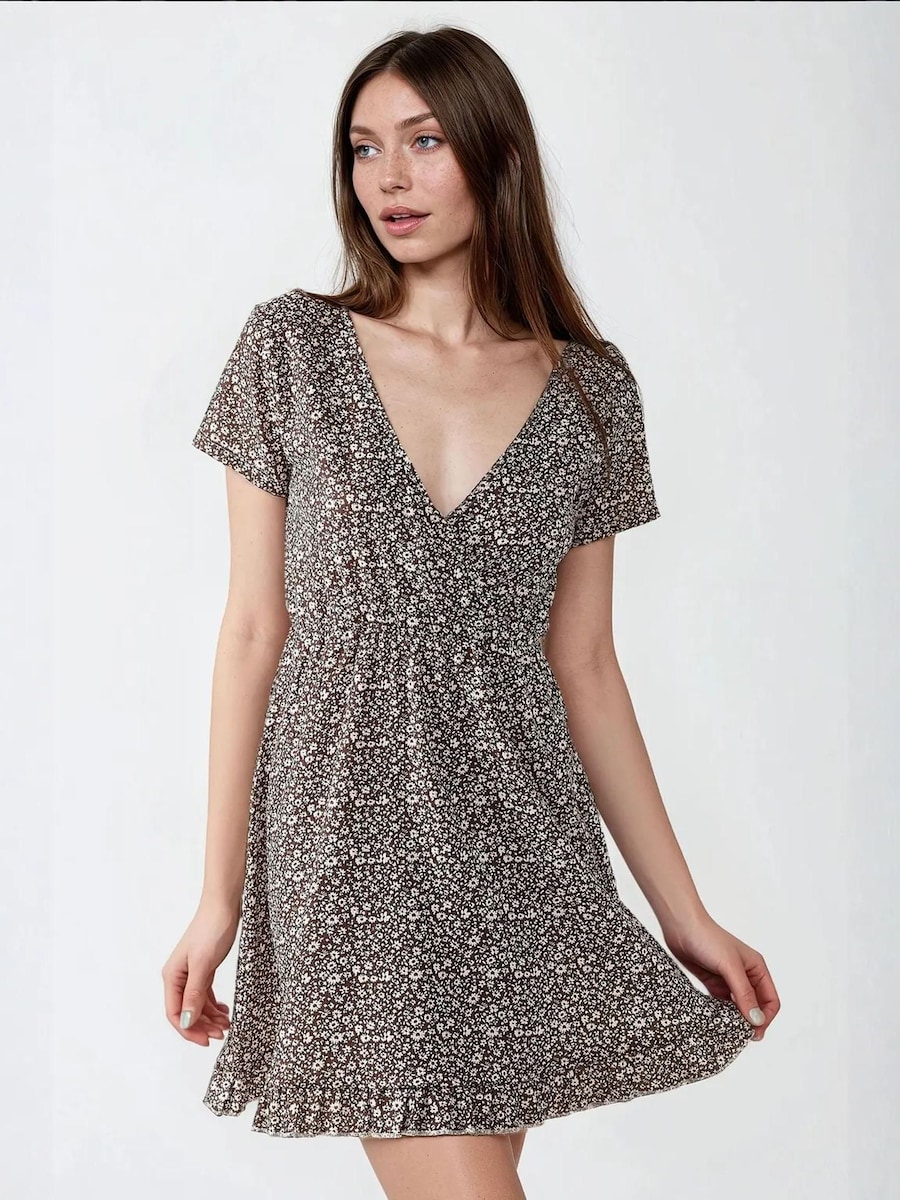 Летнее платье Hiccup, коричневый
Летнее платье Hiccup, коричневый