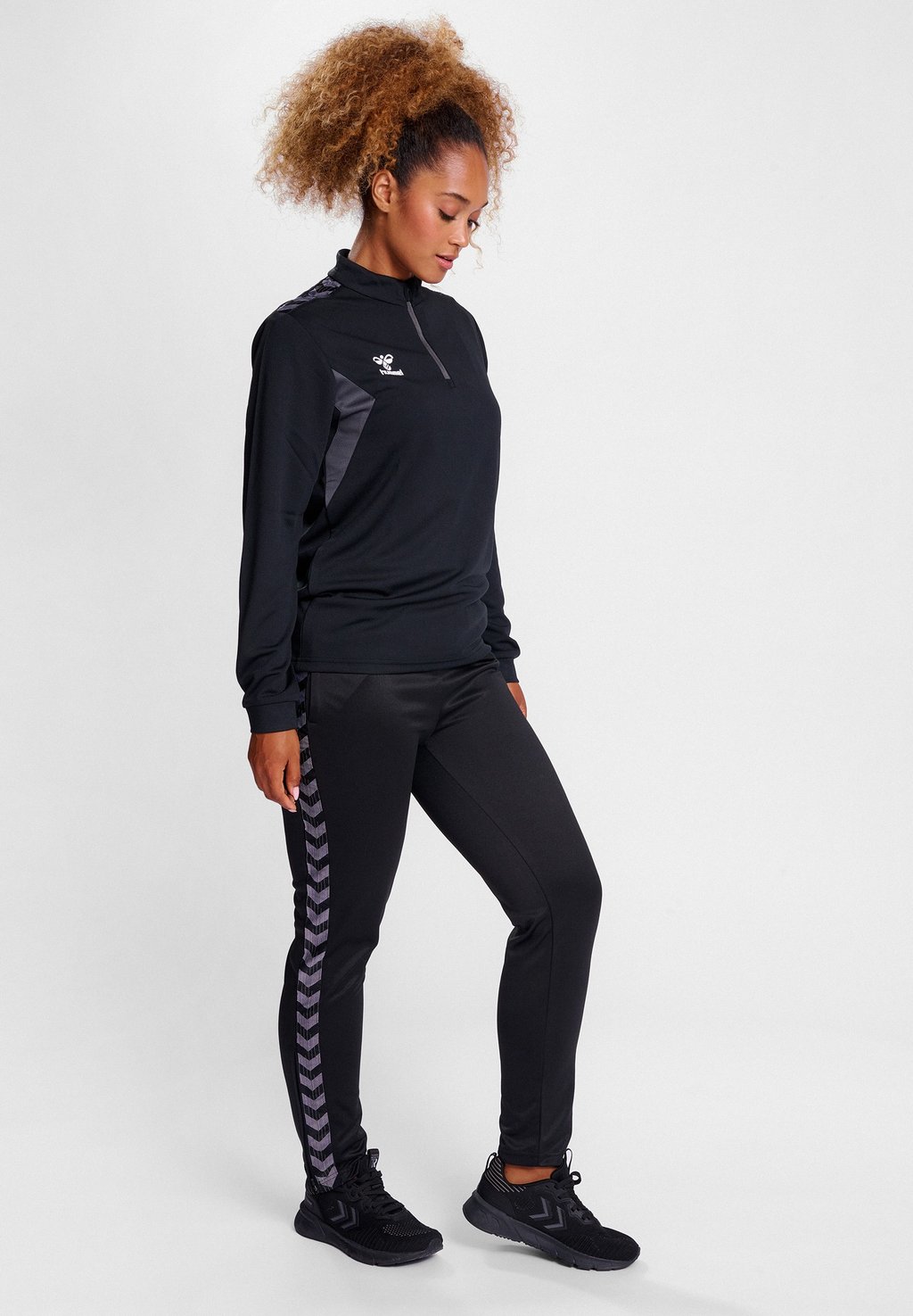 Толстовка AUTHENTIC HALF ZIP Hummel, черный деним
Толстовка AUTHENTIC HALF ZIP Hummel, черный деним