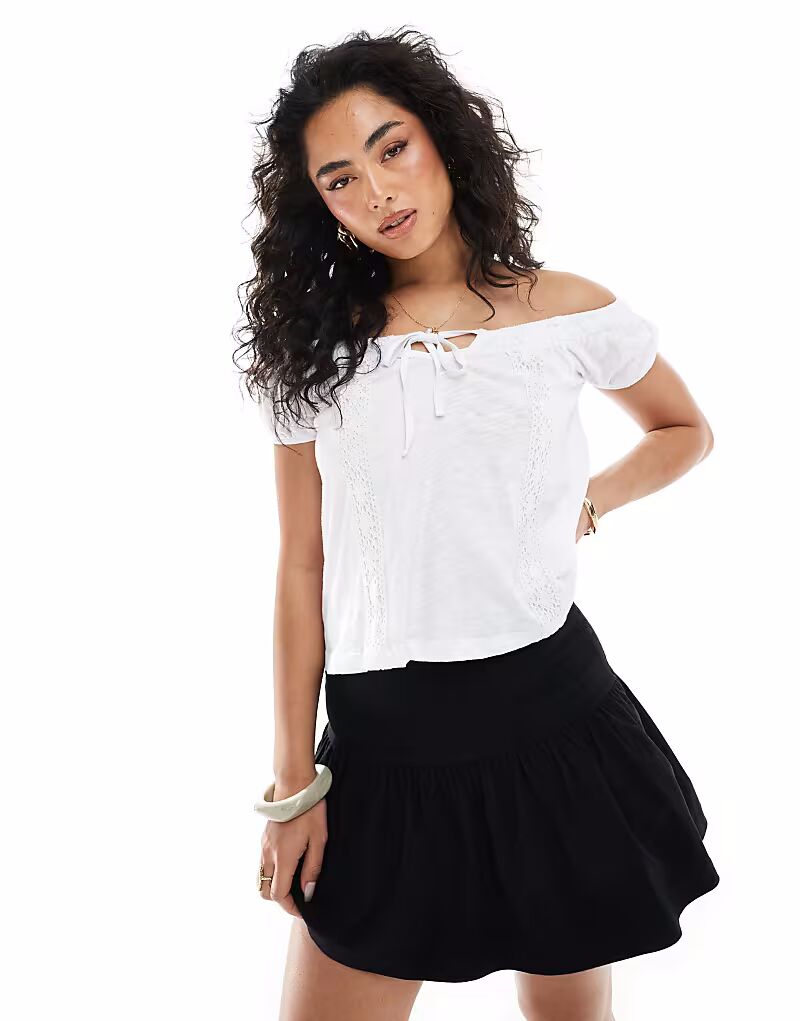 Блузка из джерси с кружевной отделкой в стиле бохо белого цвета Miss Selfridge
Блузка из джерси с кружевной отделкой в стиле бохо белого цвета Miss Selfridge