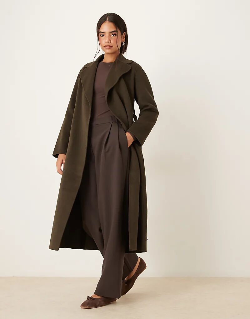Пальто Mango с завязкой на талии цвета хаки
Пальто Mango с завязкой на талии цвета хаки