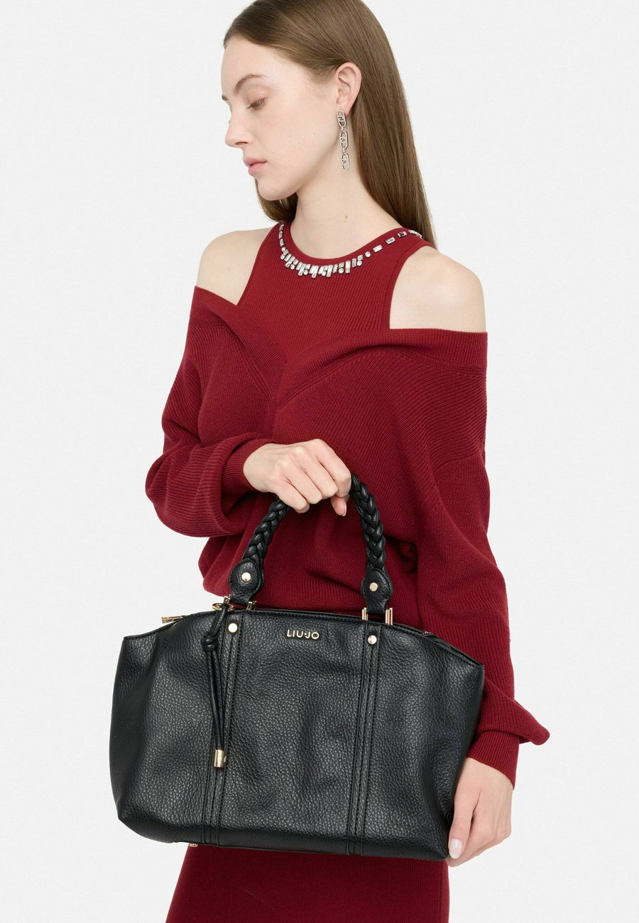 Сумка LIU JO MEDIUM, Black
Сумка LIU JO MEDIUM, Black