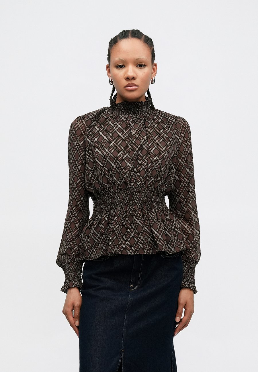 Блуза YAS YASCHECKSY HIGH NECK, Sassafras/Dark Purple
Блуза YAS YASCHECKSY HIGH NECK, Sassafras/Dark Purple