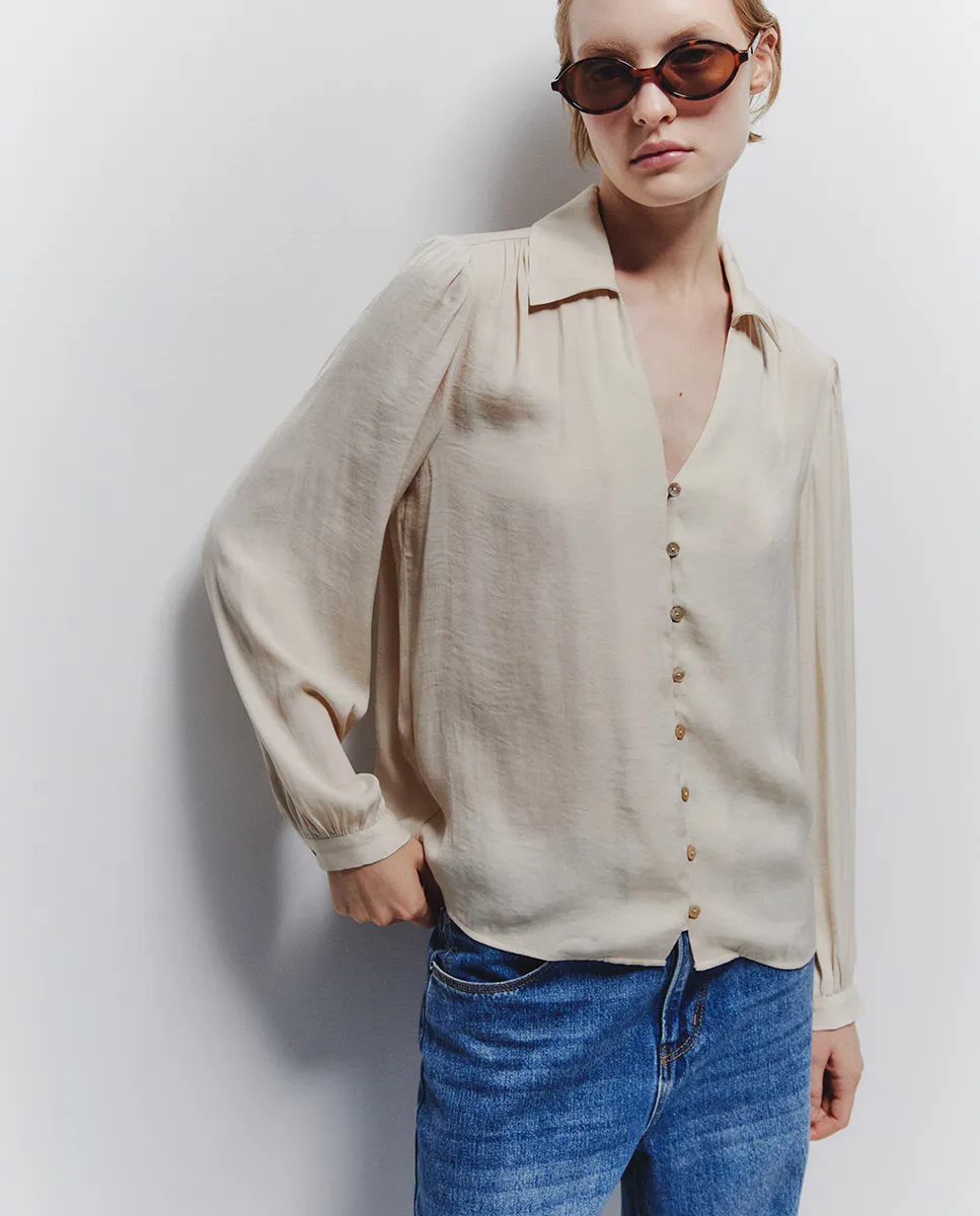 Блуза с пуговицами Sfera, бежевый
Блуза с пуговицами Sfera, бежевый