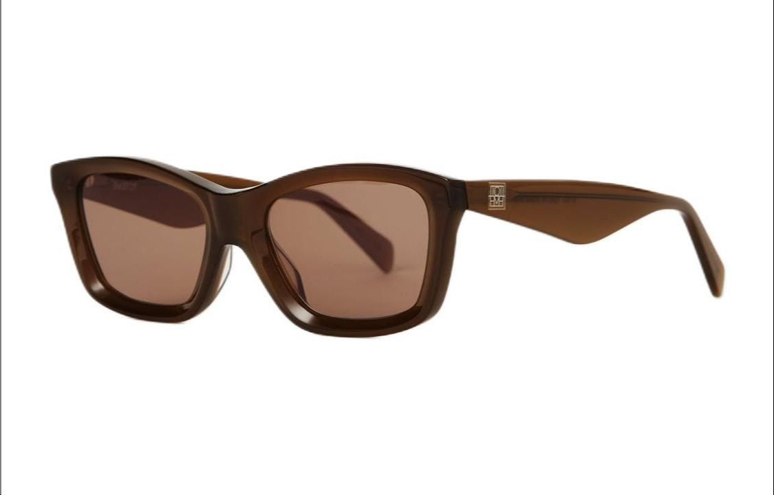 Классические солнцезащитные очки в квадратной оправе Toteme, коричневый
Классические солнцезащитные очки в квадратной оправе Toteme, коричневый