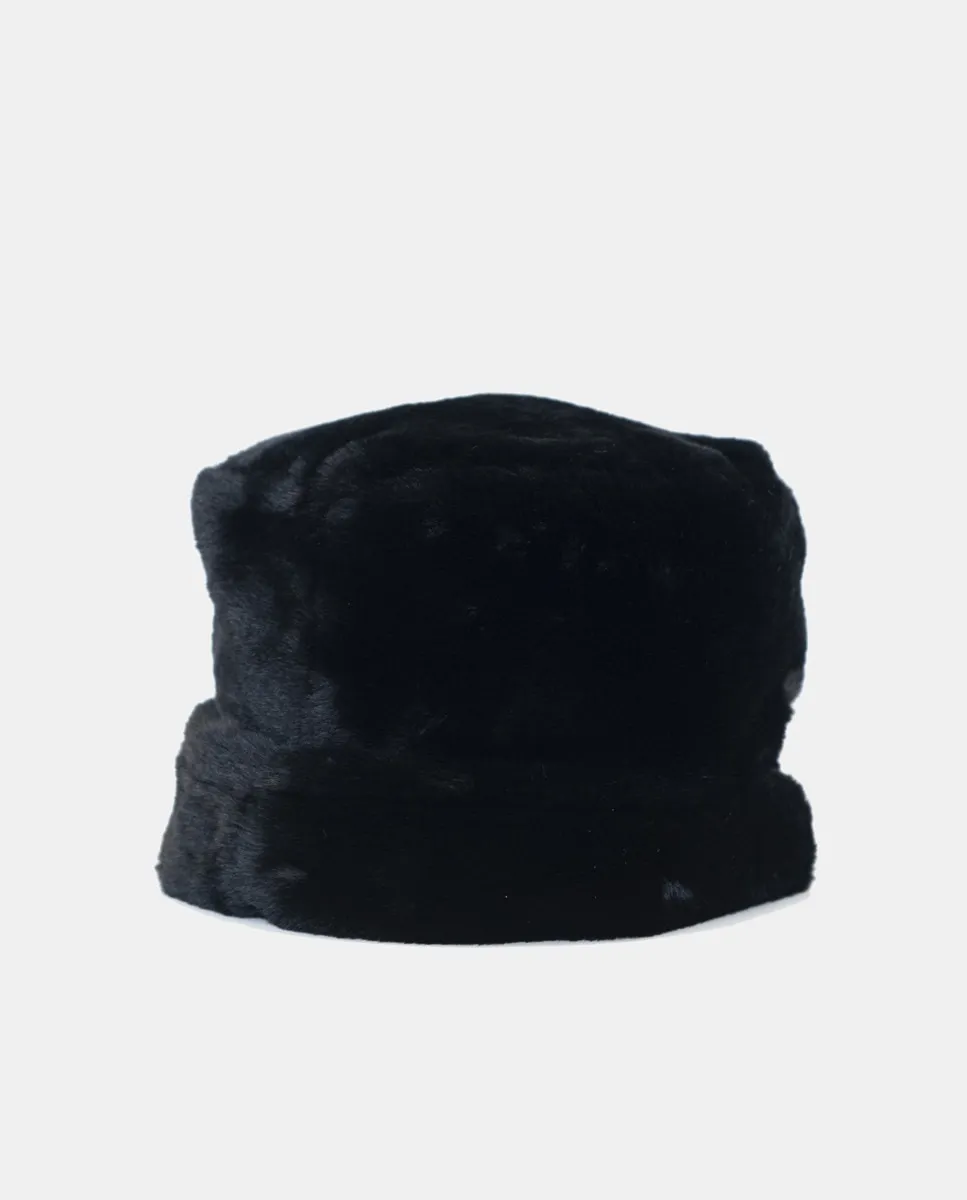 Шапка Nine West, черный
Шапка Nine West, черный