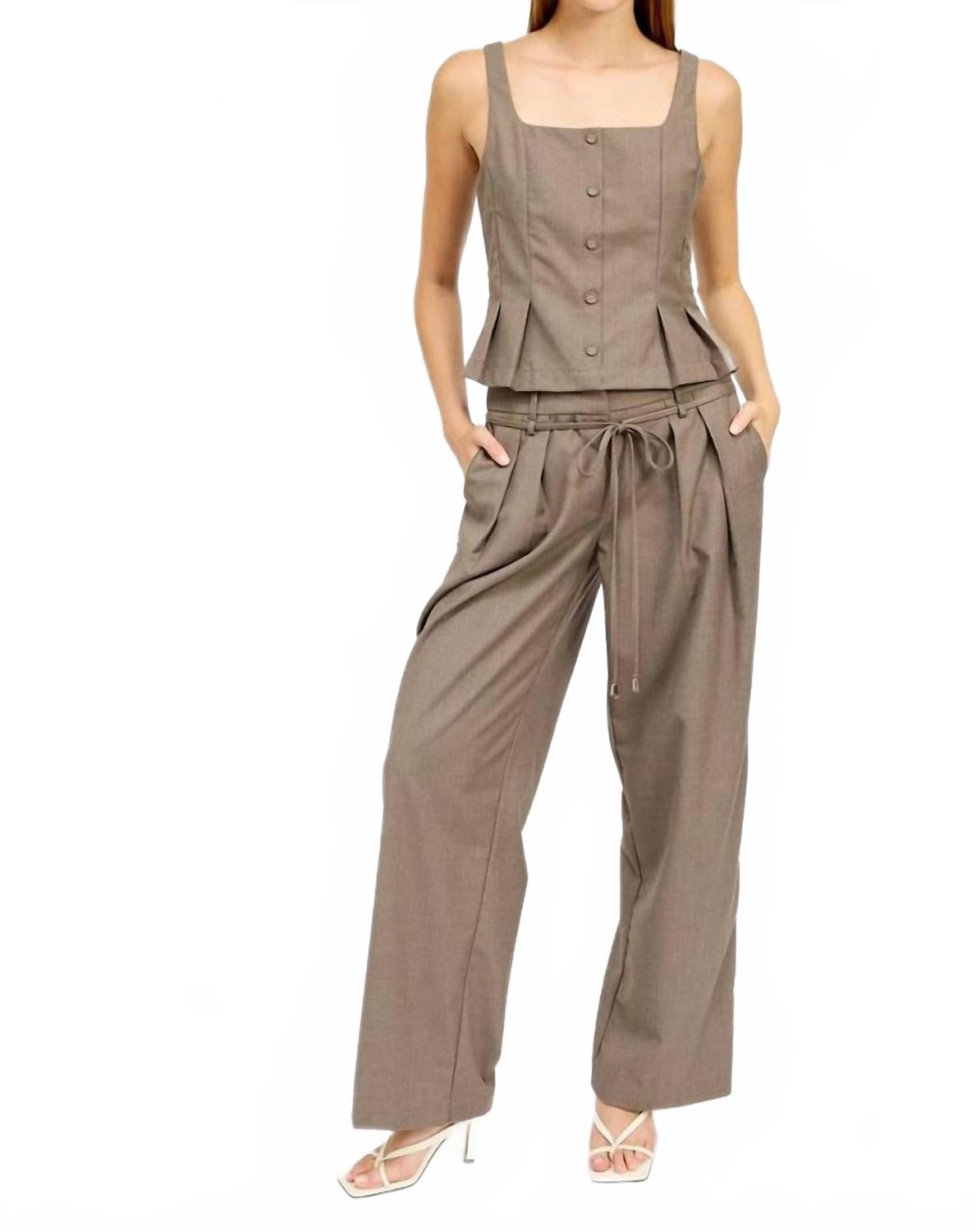 Мирабелла Брюки с широкими штанинами в цвете тост En Saison
Мирабелла Брюки с широкими штанинами в цвете тост En Saison