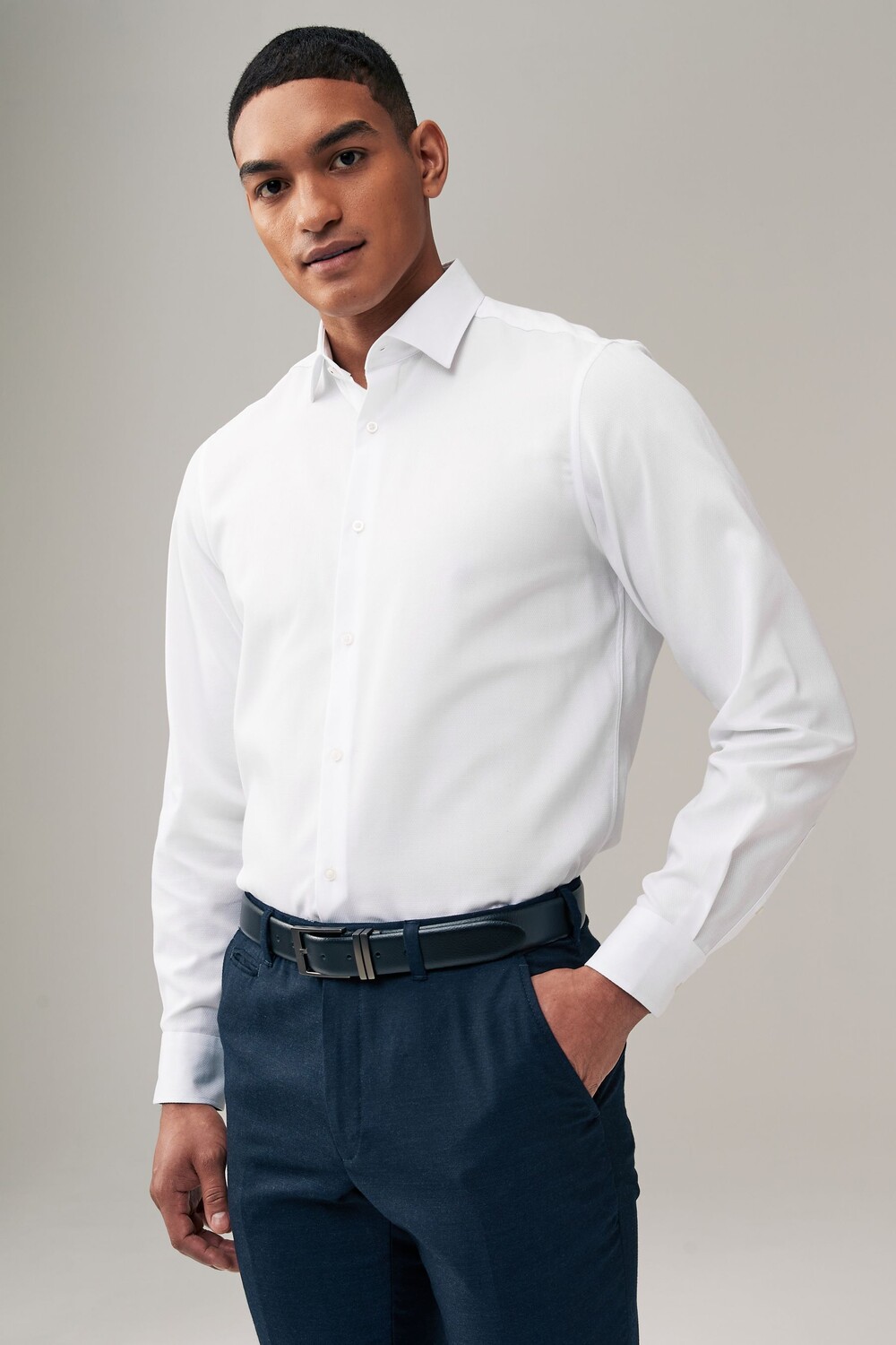 Рубашка с одинарным манжетом, легкая в уходе Next, белый
Рубашка с одинарным манжетом, легкая в уходе Next, белый