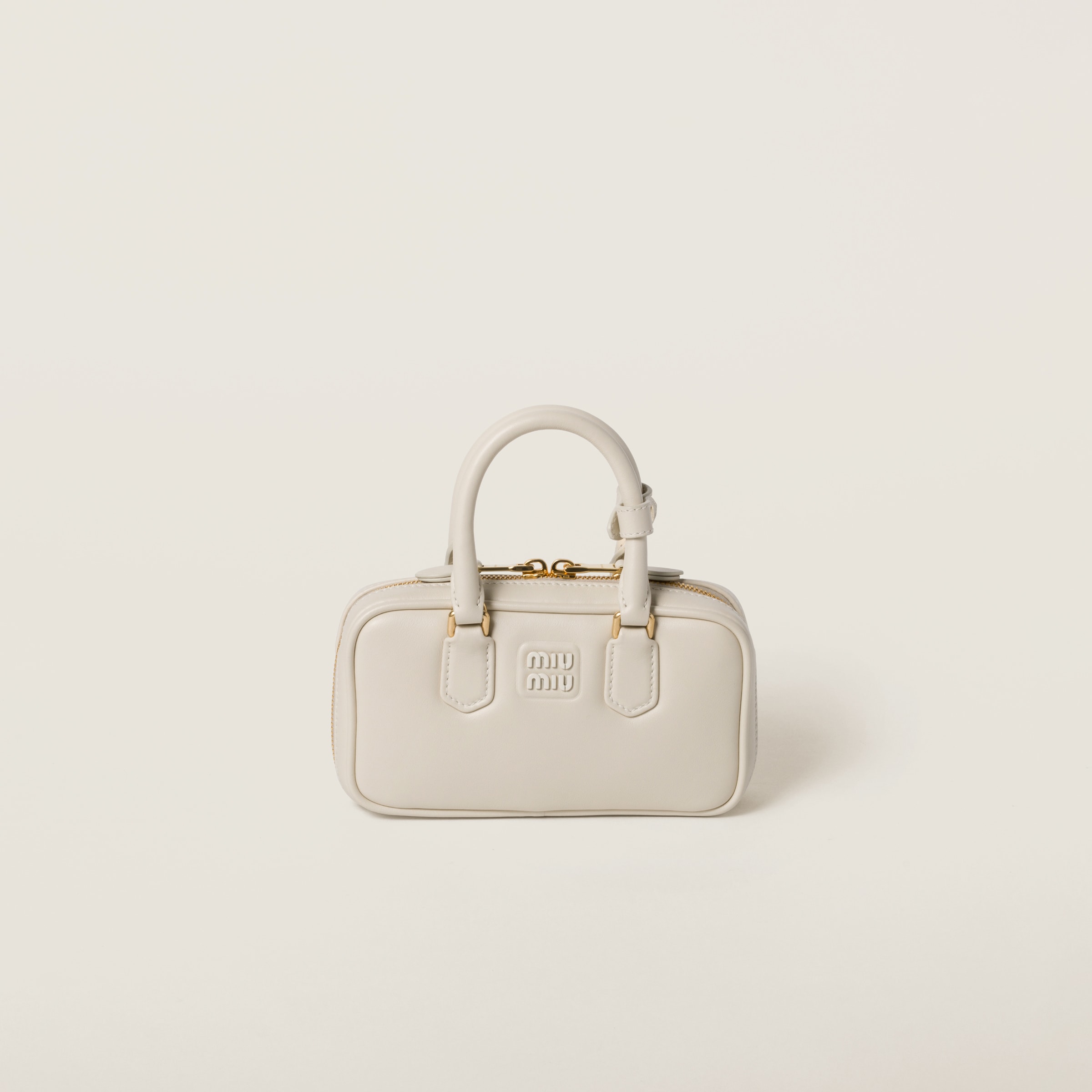 Мини-сумка arcadie из кожи MIU MIU, мелово-белый
Мини-сумка arcadie из кожи MIU MIU, мелово-белый