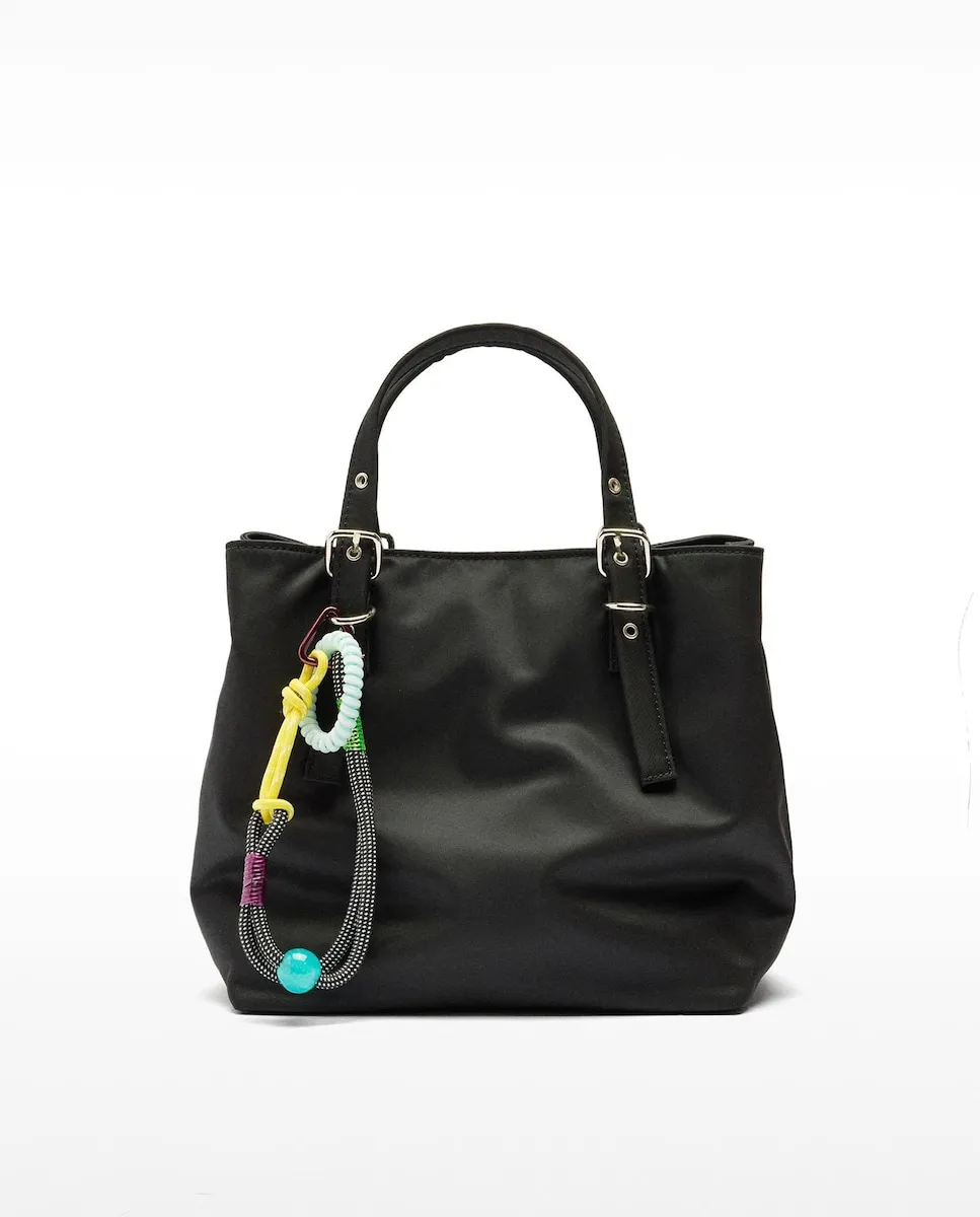 Сумка-тоут на плечо с молнией, гладкая Parfois, черный
Сумка-тоут на плечо с молнией, гладкая Parfois, черный