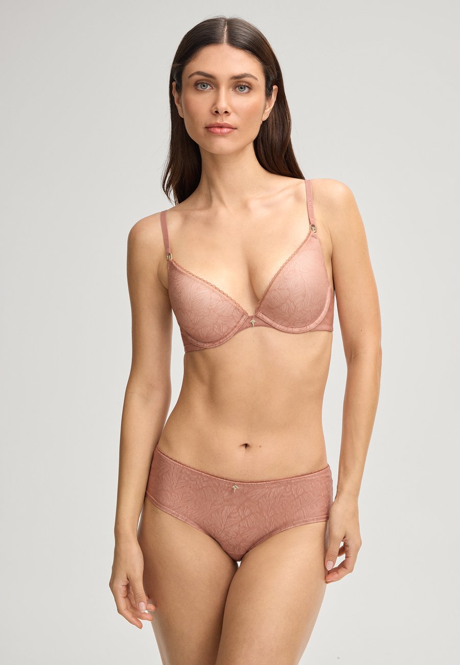 Бюстгальтер JOOP! T-shirt bra, Rosé/Light Pink
Бюстгальтер JOOP! T-shirt bra, Rosé/Light Pink