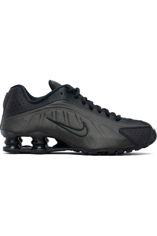 Nike Черные кроссовки Shox R4
Nike Черные кроссовки Shox R4