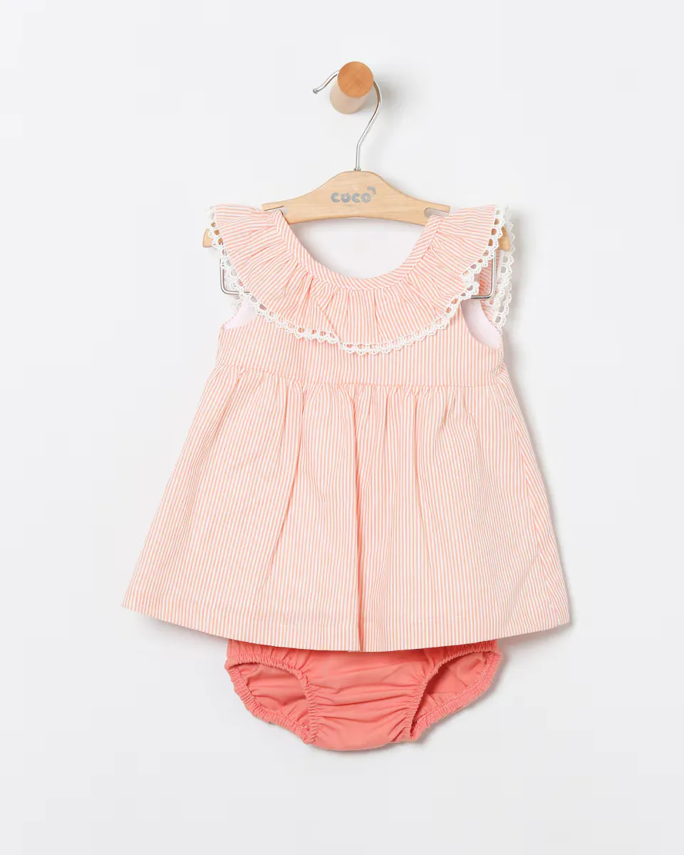 Платье для девочки с полосатым принтом и однотонными трусиками Coco Acqua, цвет Salmón
Платье для девочки с полосатым принтом и однотонными трусиками Coco Acqua, цвет Salmón