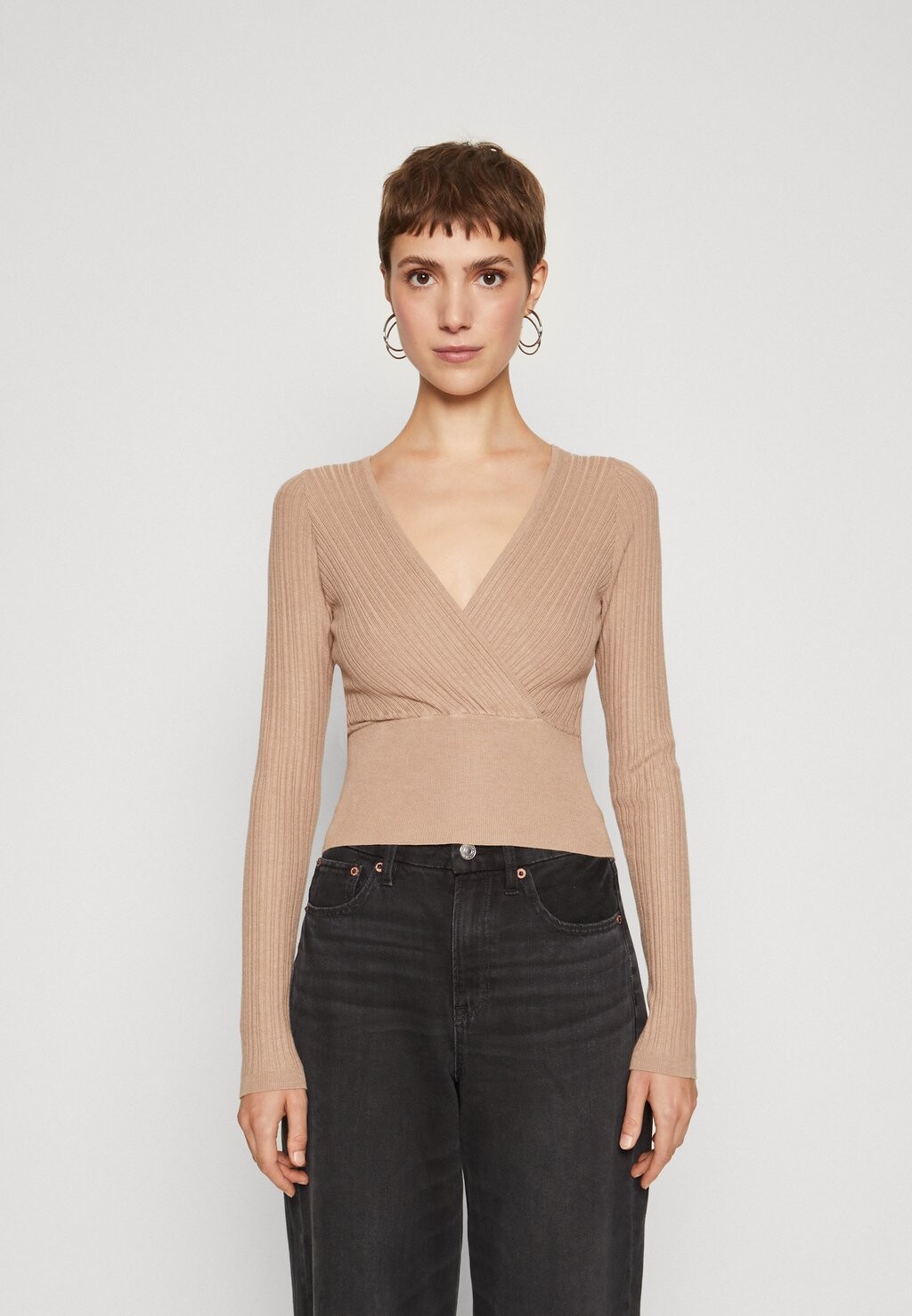 Свитшот Even&Odd, бежевый
Свитшот Even&Odd, бежевый