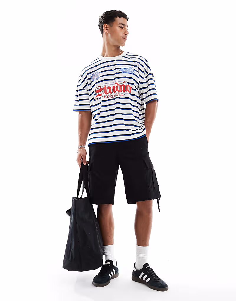 Футболка свободного кроя ASOS DESIGN с приспущенной линией плеча и спортивной графикой в рубчатую полоску 
Футболка свободного кроя ASOS DESIGN с приспущенной линией плеча и спортивной графикой в рубчатую полоску