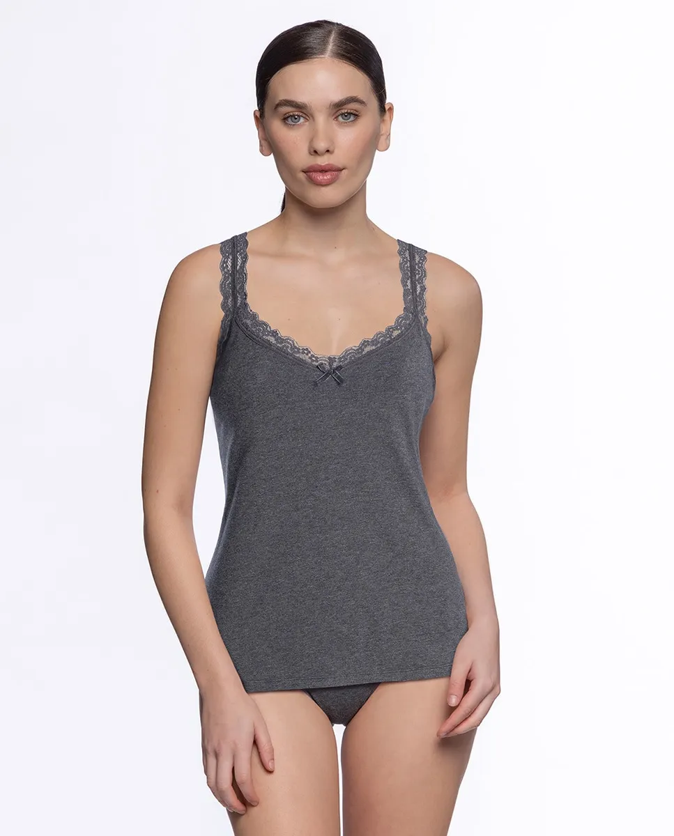 Майка на бретелях с кружевом Punto Blanco, серый
Майка на бретелях с кружевом Punto Blanco, серый