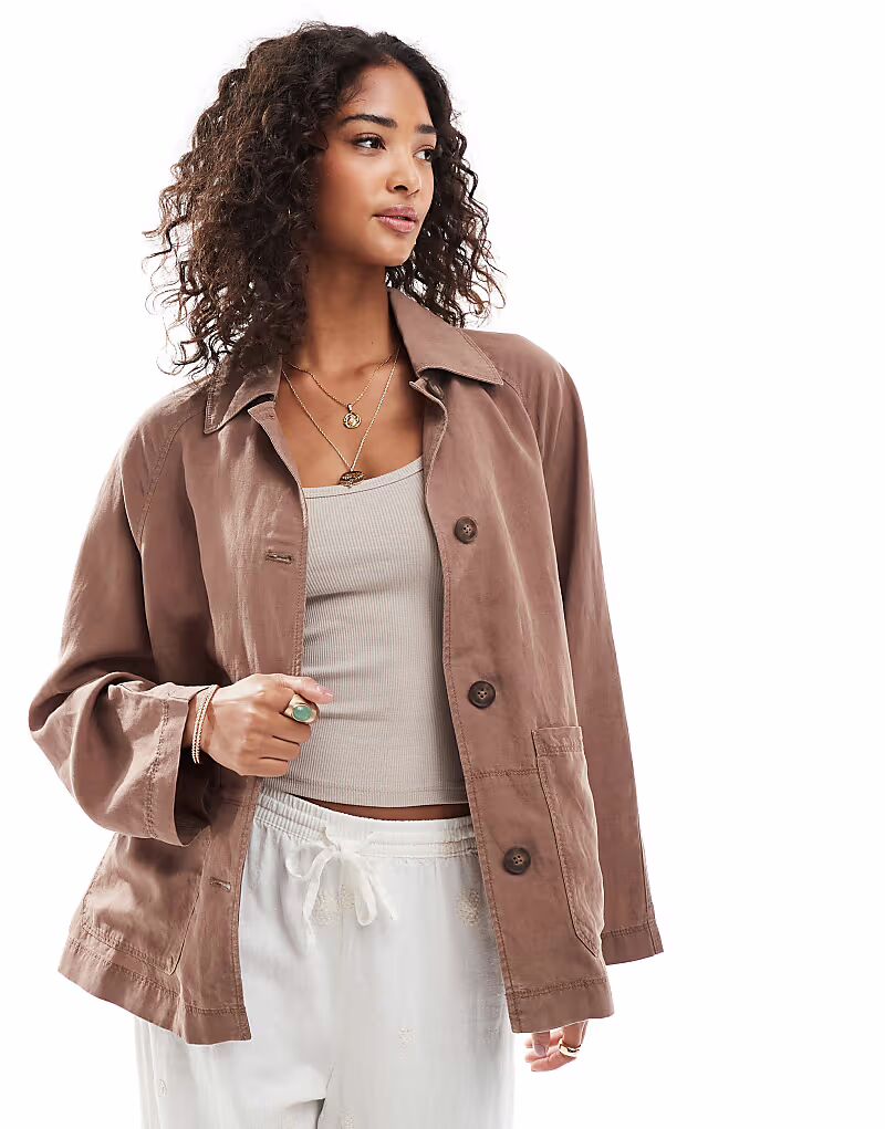 Верхняя рубашка Stradivarius коричневого цвета
Верхняя рубашка Stradivarius коричневого цвета