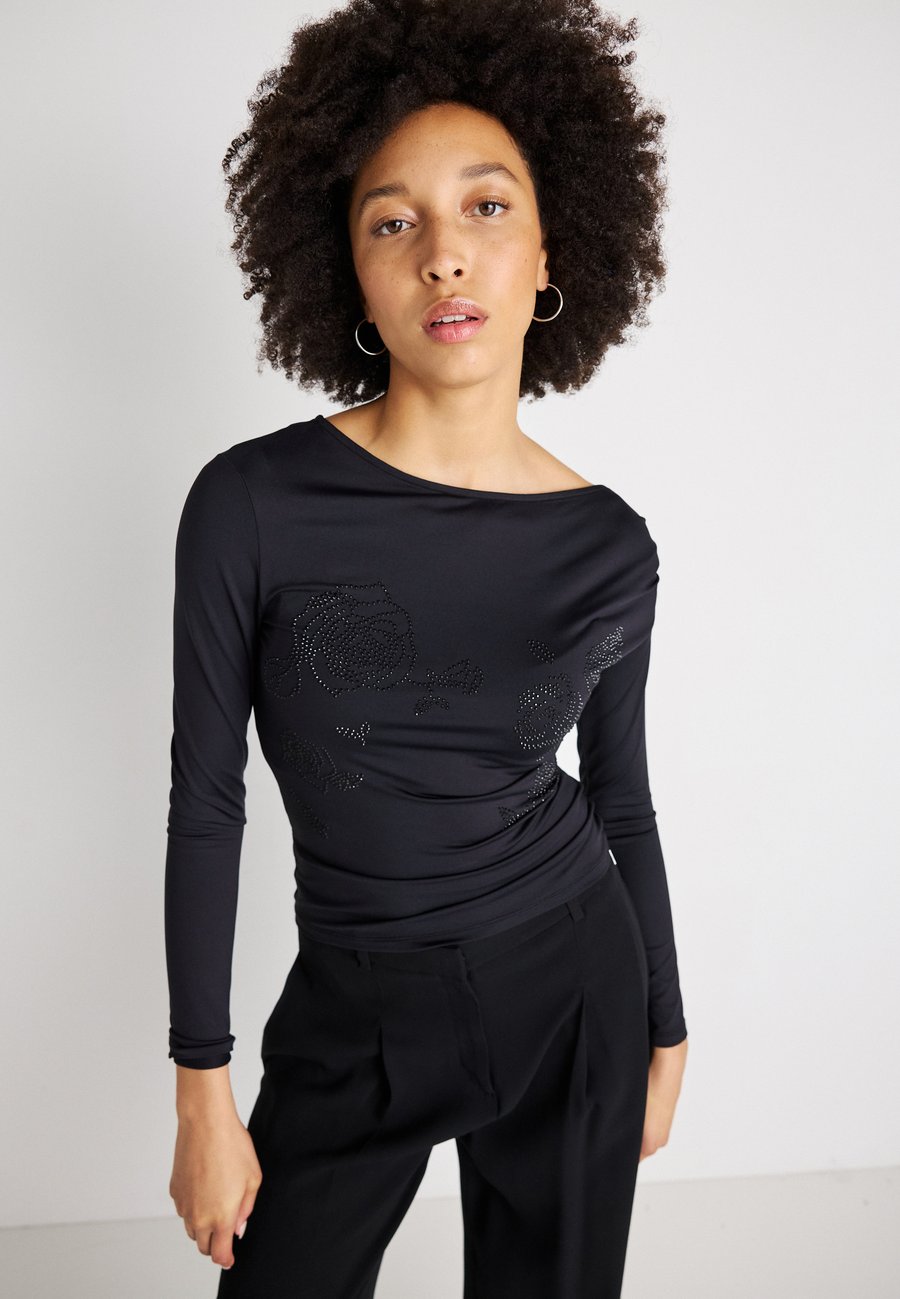 Топ Gina Tricot RHINESTONE, Black
Топ Gina Tricot RHINESTONE, Black