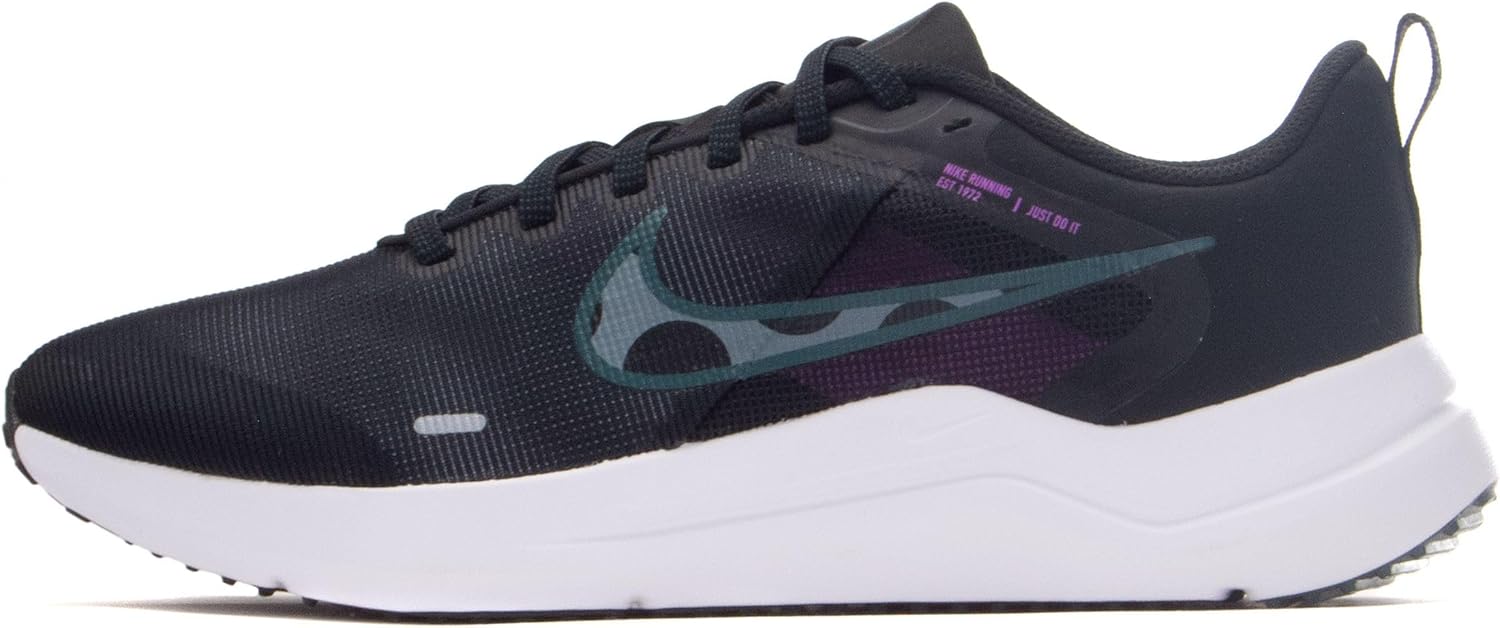 Низкие кроссовки Nike для мужчин, Black Light Silver Faded Spruce
Низкие кроссовки Nike для мужчин, Black Light Silver Faded Spruce