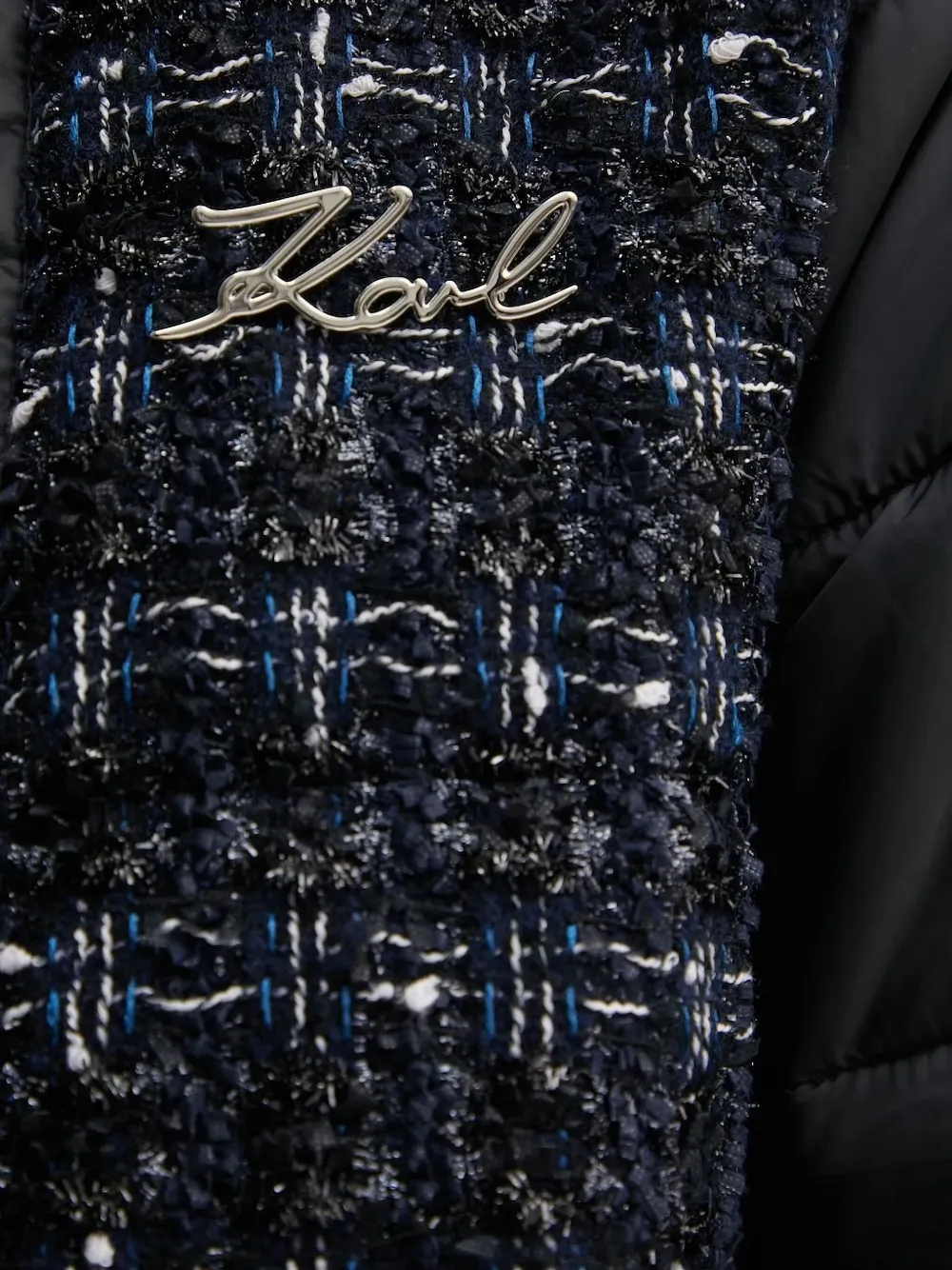 Стеганая куртка с твидовыми вставками KARL LAGERFELD, черный
Стеганая куртка с твидовыми вставками KARL LAGERFELD, черный