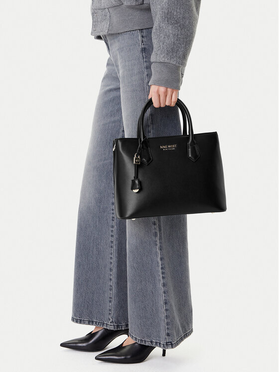 Сумка EO-DOVER-LDA8524 Nine West, черный
Сумка EO-DOVER-LDA8524 Nine West, черный