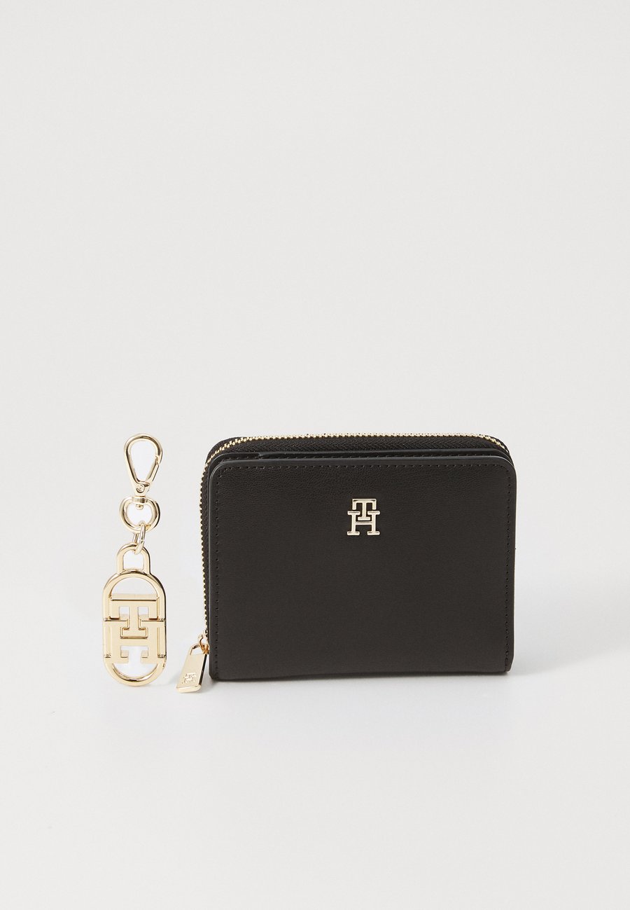 Кошелек Tommy Hilfiger Keyring, Black
Кошелек Tommy Hilfiger Keyring, Black