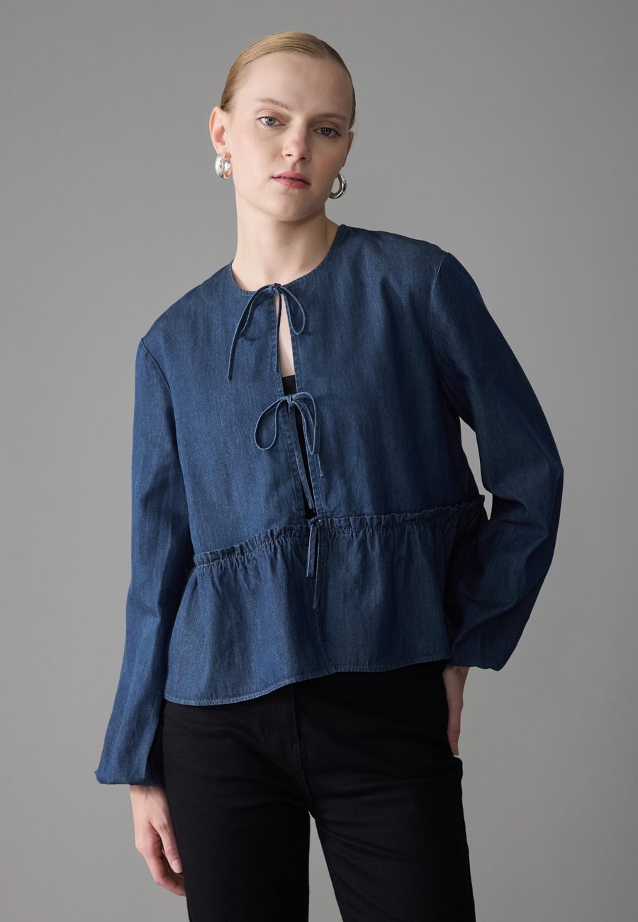 Блуза Zign Studio Blouse, Blue Denim
Блуза Zign Studio Blouse, Blue Denim