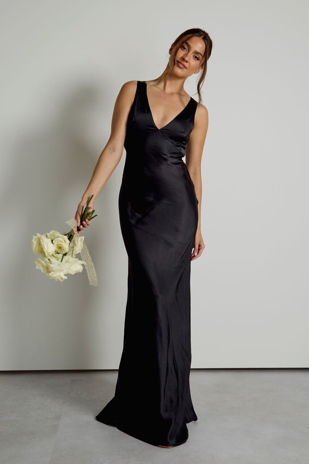 Платье подружки невесты из атласа с перекрученной спинкой Six Stories, черный
Платье подружки невесты из атласа с перекрученной спинкой Six Stories, черный