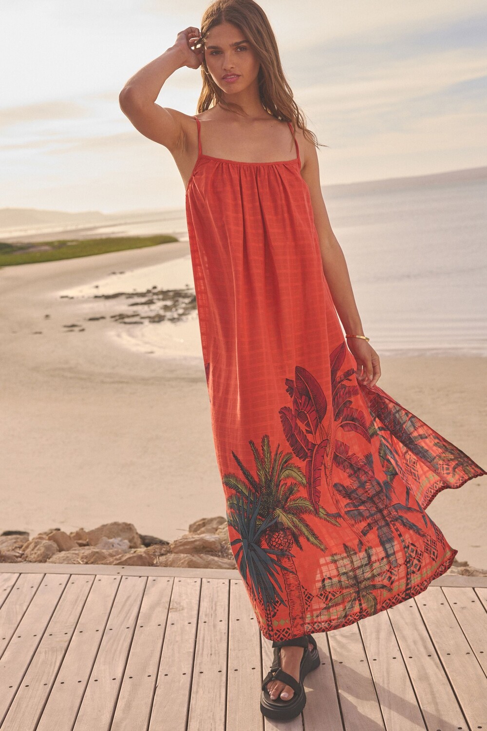 Длинное летнее платье из 100% хлопка Next, красный
Длинное летнее платье из 100% хлопка Next, красный