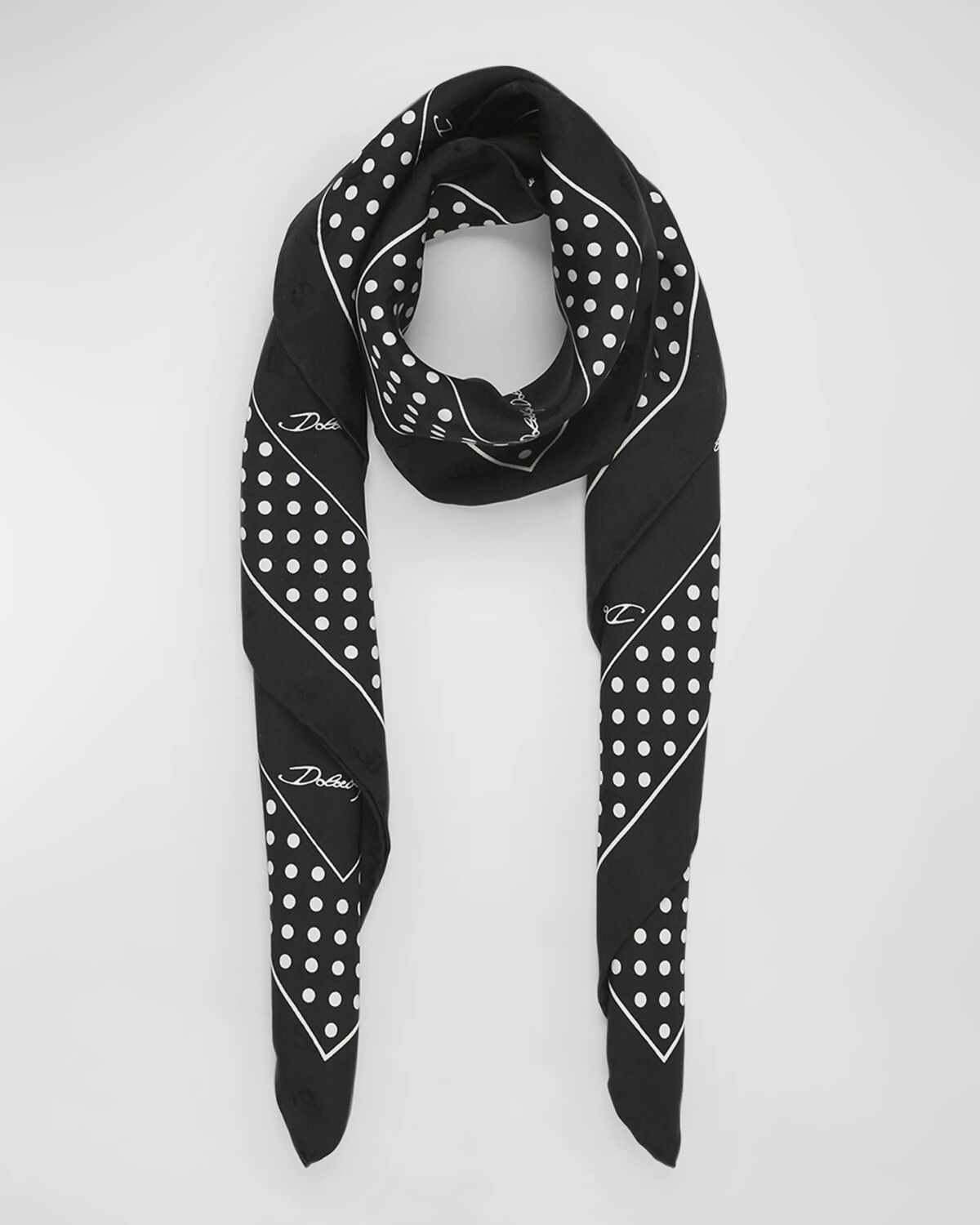 Шарф из жаккардового шелкового твила с монограммой DG Dolce&Gabbana, цвет Multi Pattern
Шарф из жаккардового шелкового твила с монограммой DG Dolce&Gabbana, цвет Multi Pattern