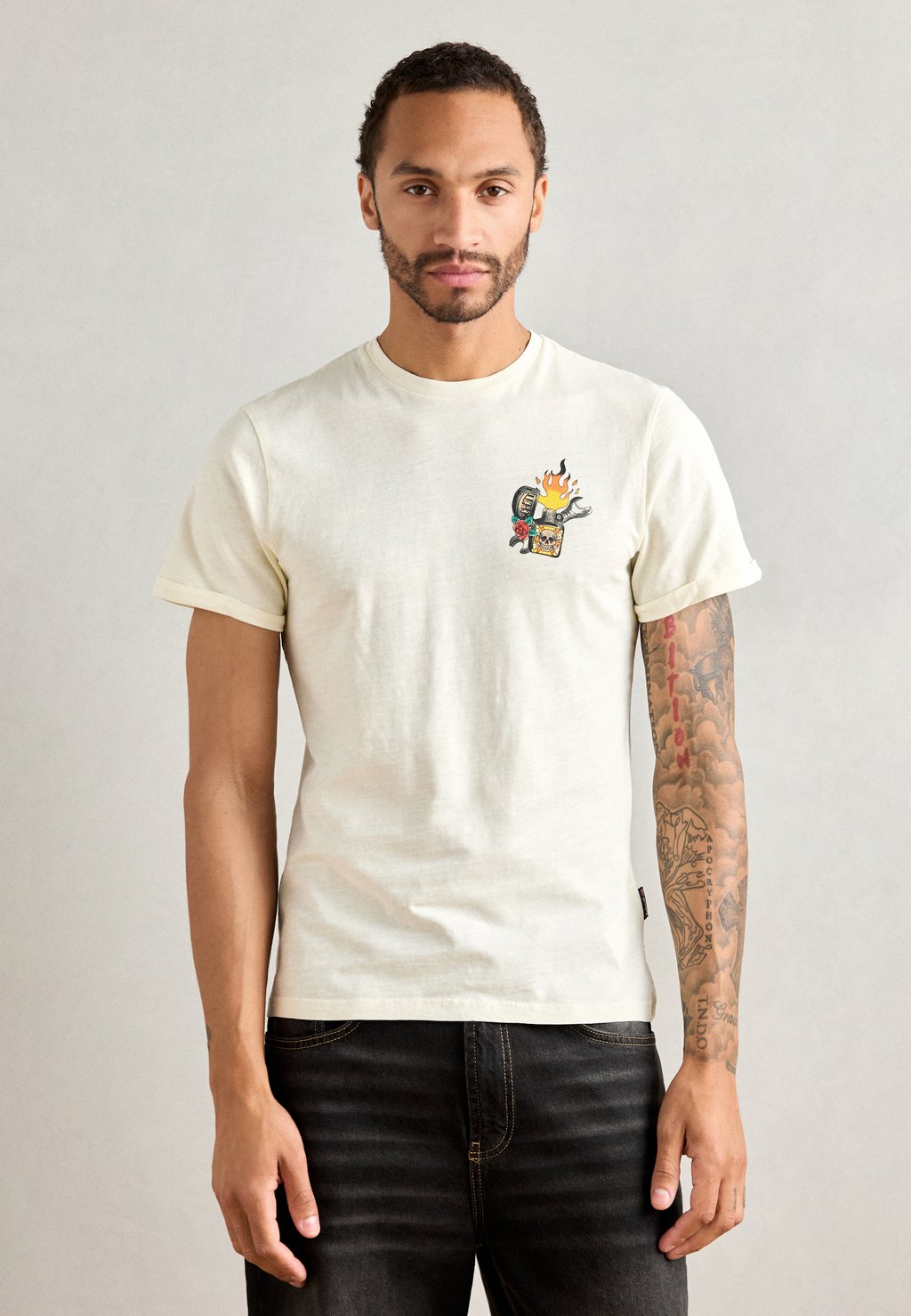 Футболка с принтом Schott, кремовый
Футболка с принтом Schott, кремовый