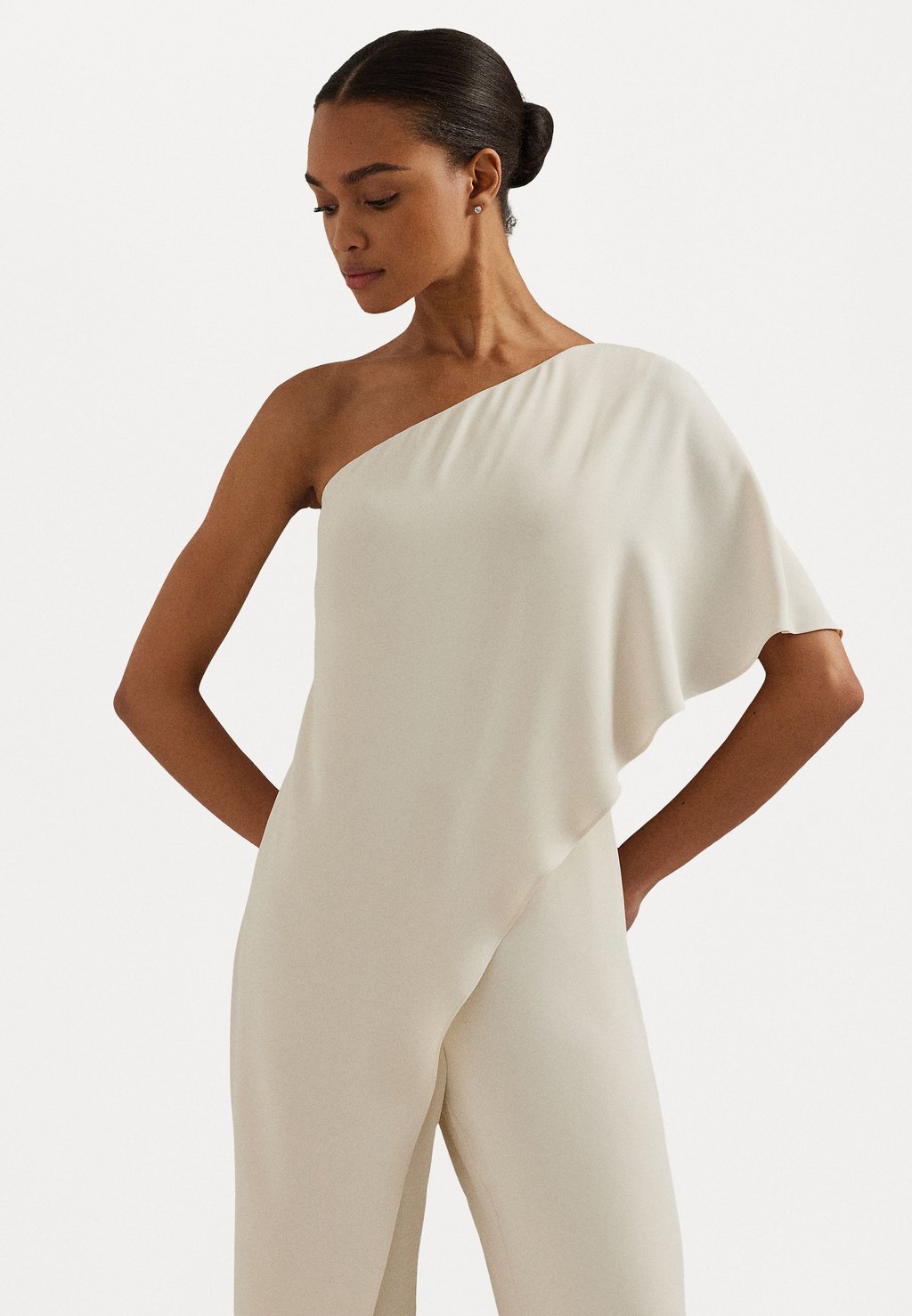 Комбинезон APRIL Lauren Ralph Lauren, молочный
Комбинезон APRIL Lauren Ralph Lauren, молочный