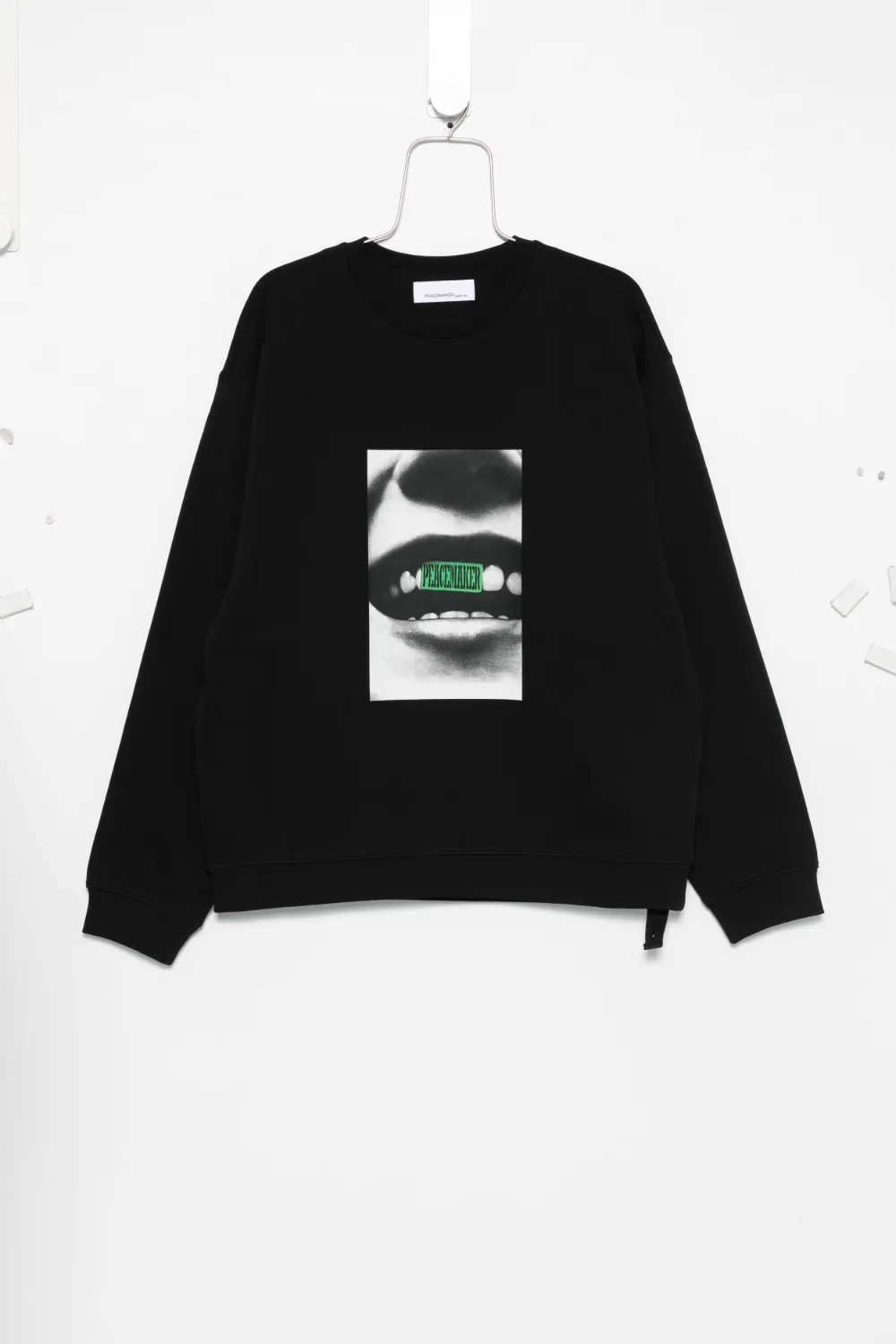 Свитшот с принтом в виде улыбки Oamc Peacemaker, черный
Свитшот с принтом в виде улыбки Oamc Peacemaker, черный