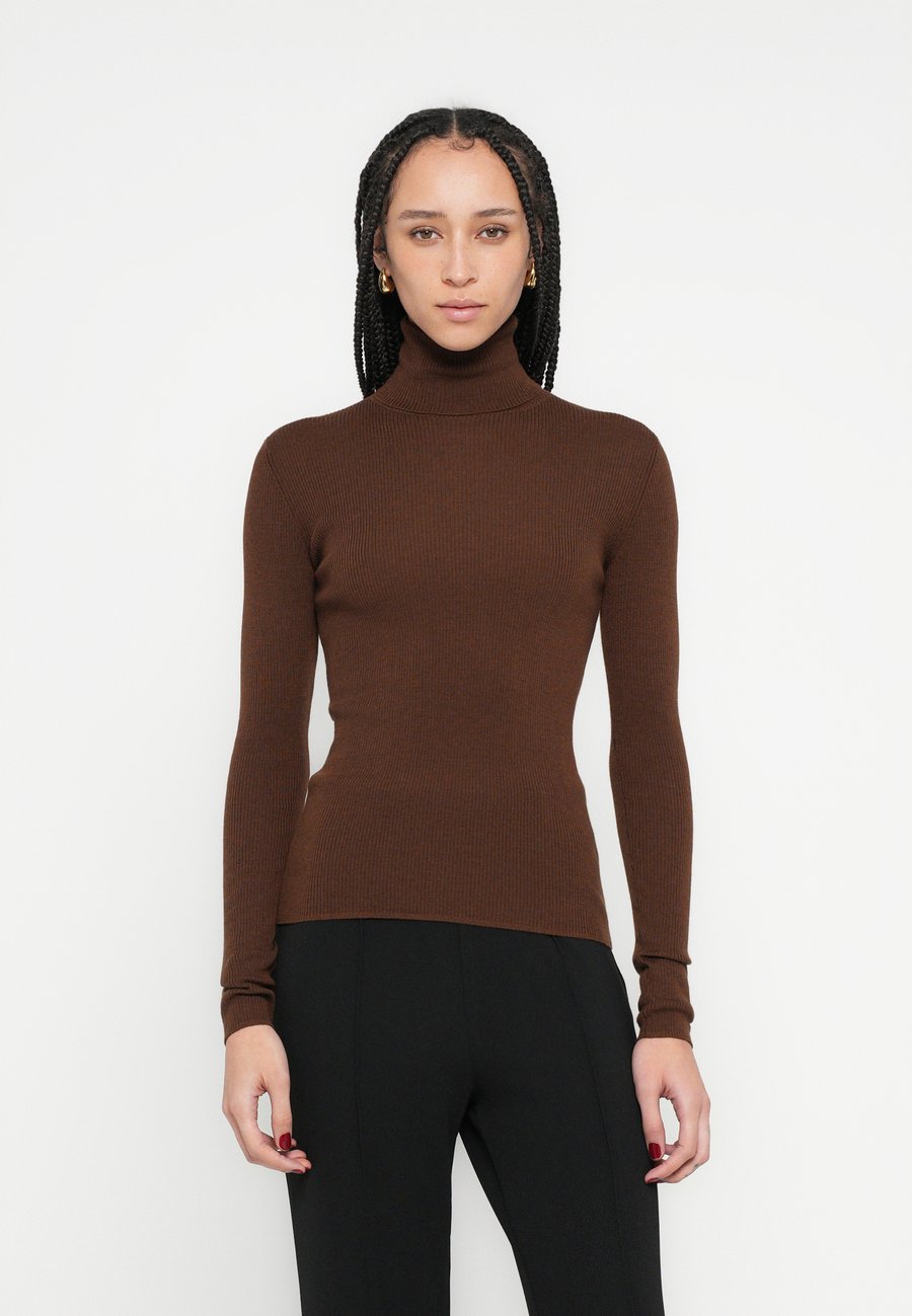 Топ DAY Birger et Mikkelsen SIERRA DAILY, Potting Soil/Dark Brown
Топ DAY Birger et Mikkelsen SIERRA DAILY, Potting Soil/Dark Brown