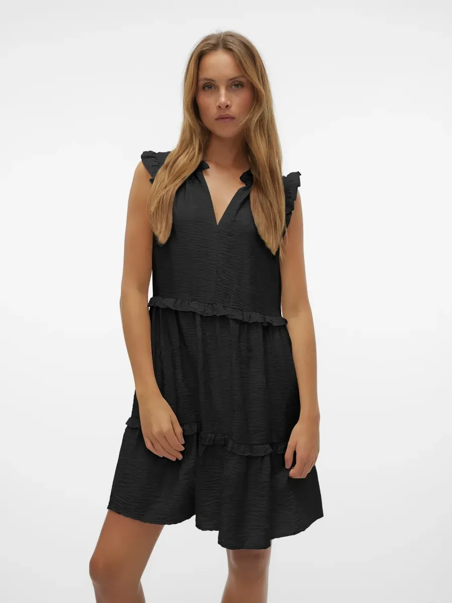 Мини-платье Vero Moda "VMJOSIE SL SHORT DRESS WVN GA", черный
Мини-платье Vero Moda "VMJOSIE SL SHORT DRESS WVN GA", черный