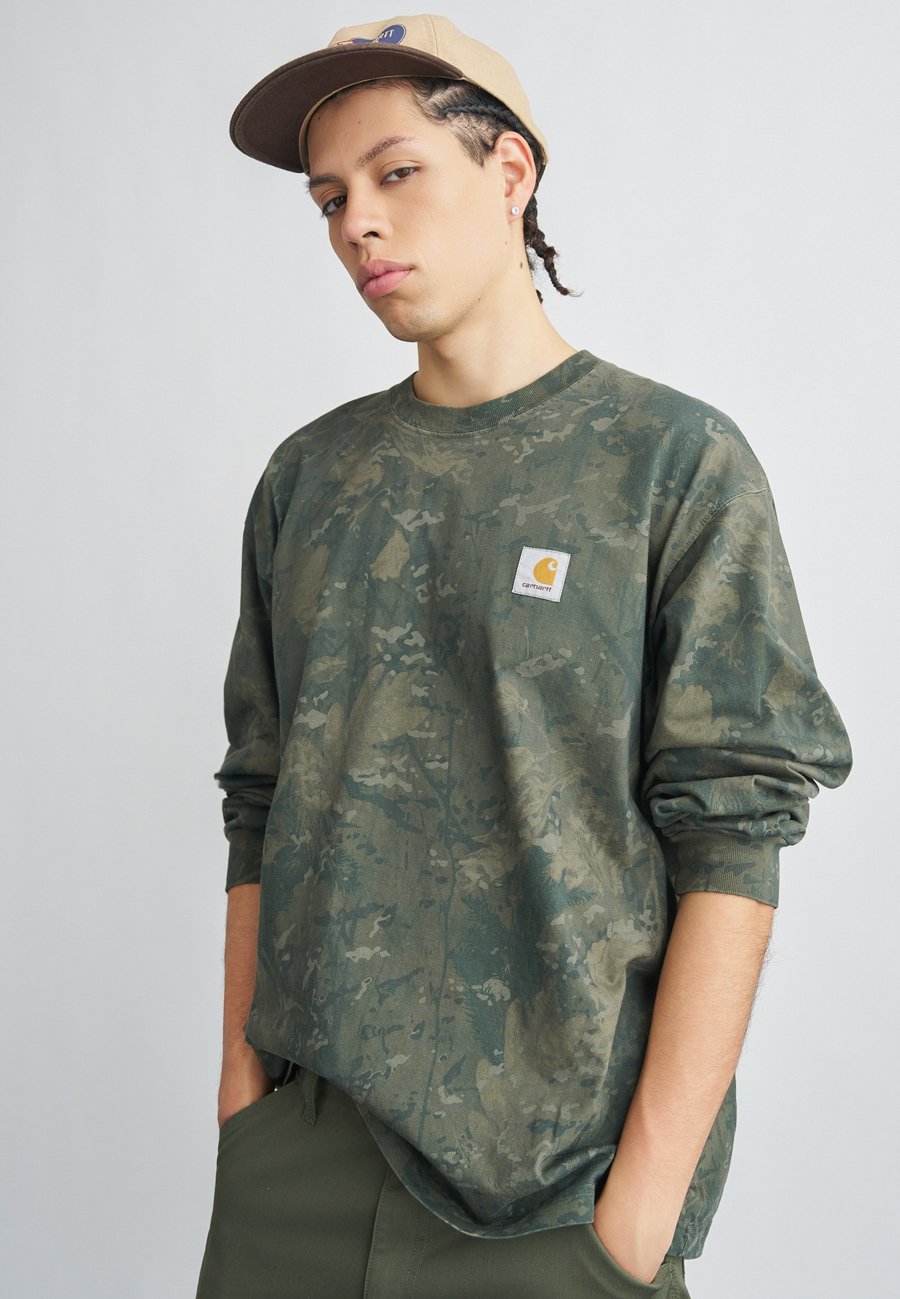 Топ Carhartt WIP CAMO COMBI, Green/Olive/Green
Топ Carhartt WIP CAMO COMBI, Green/Olive/Green