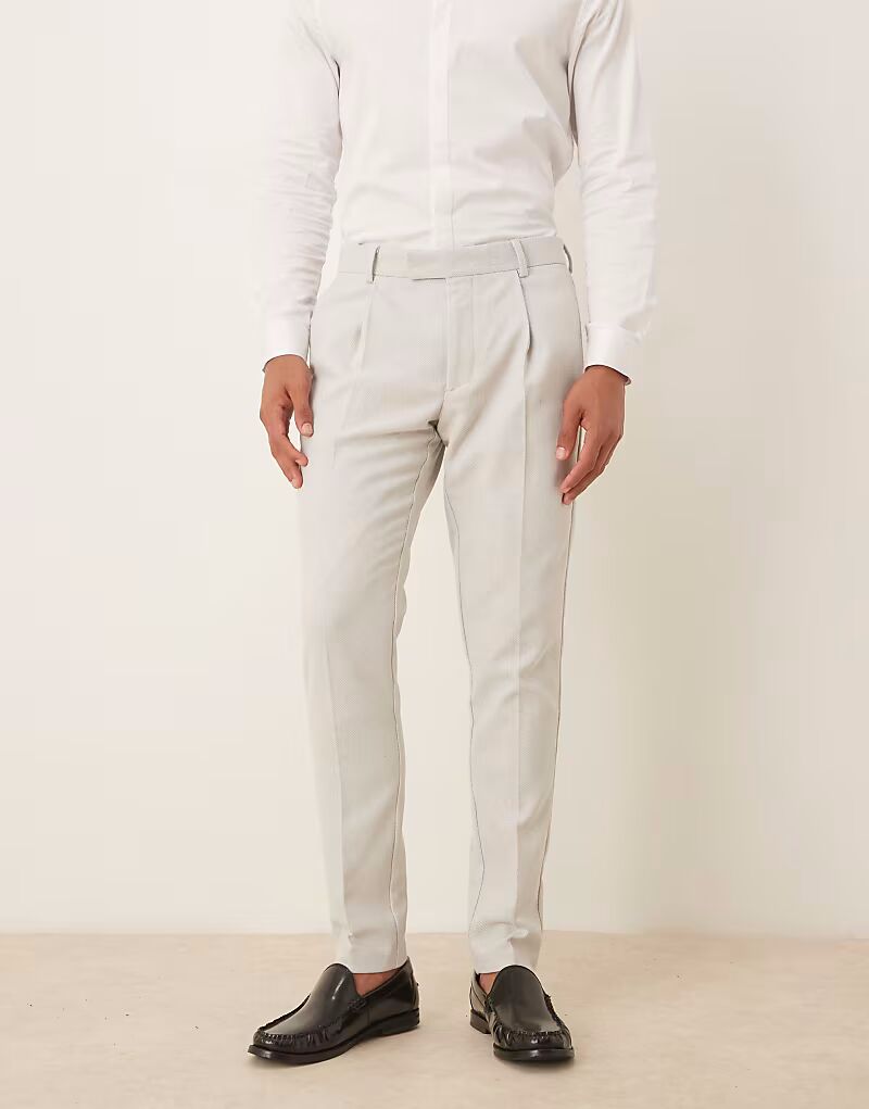 Узкие брюки из шерстяной смеси светло-серого цвета с узором «ёлочка» Asos Design
Узкие брюки из шерстяной смеси светло-серого цвета с узором «ёлочка» Asos Design