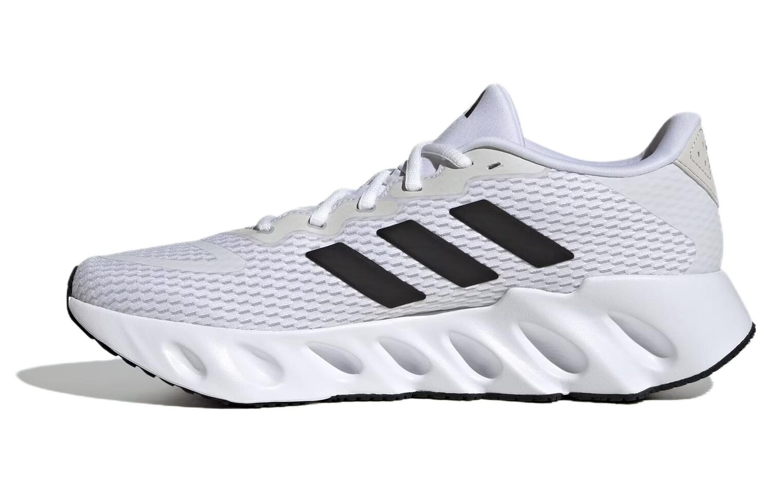 Кроссовки adidas Switch Run 'White Black', белый
Кроссовки adidas Switch Run 'White Black', белый