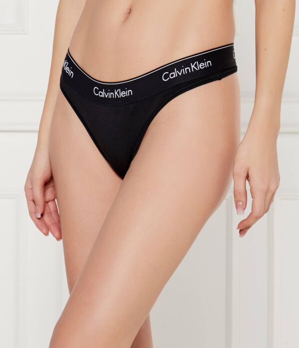 Трусы женские Calvin Klein Underwear стринги с логотипом бренда, черный
Трусы женские Calvin Klein Underwear стринги с логотипом бренда, черный