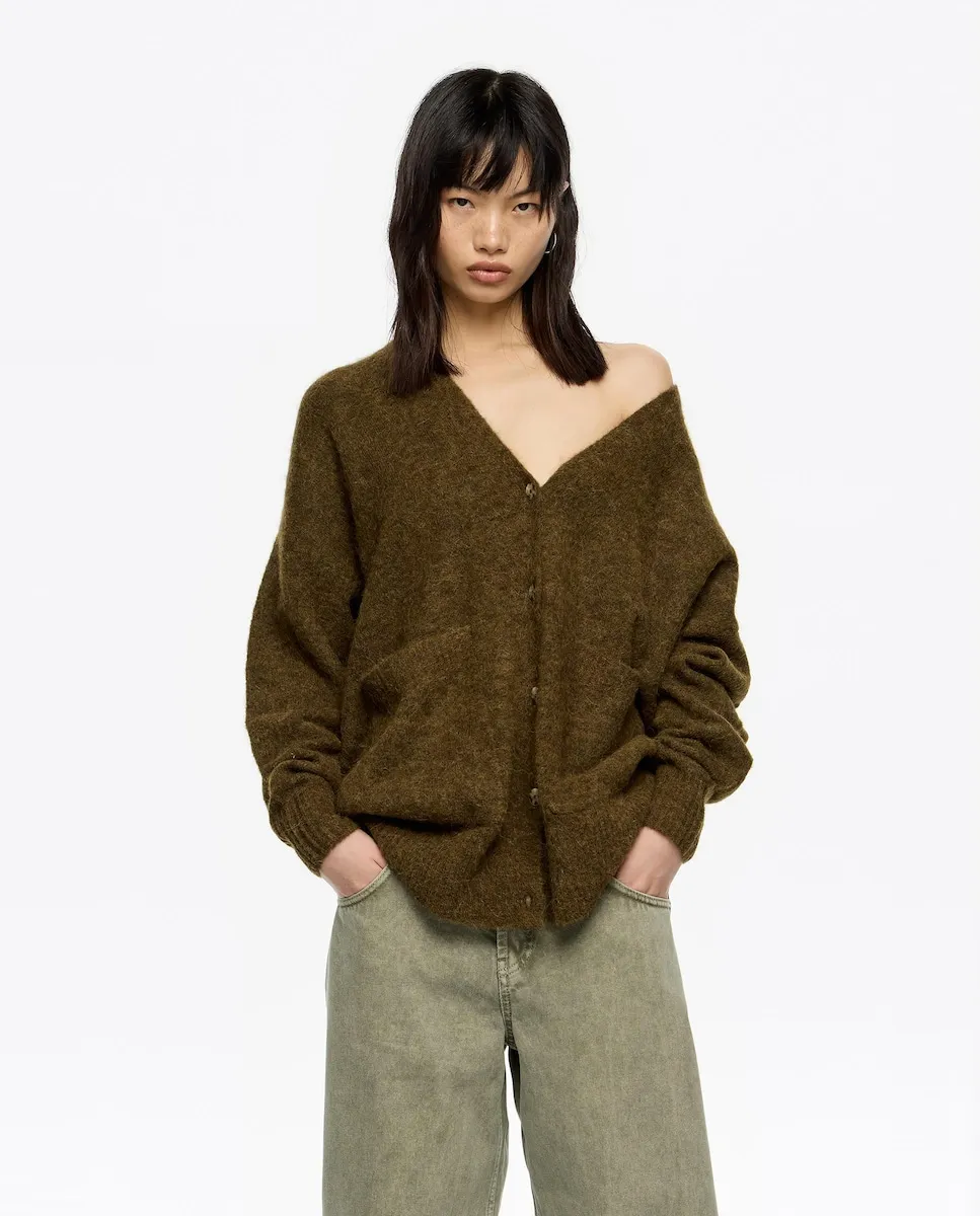 Длинный женский кардиган из альпаки Bimba Y Lola, хаки
Длинный женский кардиган из альпаки Bimba Y Lola, хаки