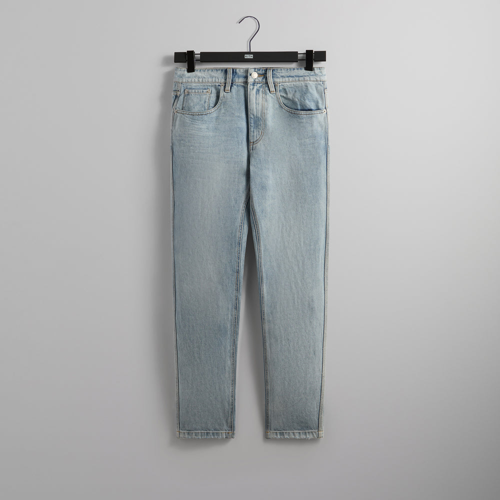 Брюки Kith Varick Taper Jean, цвет Light Indigo 
Брюки Kith Varick Taper Jean, цвет Light Indigo