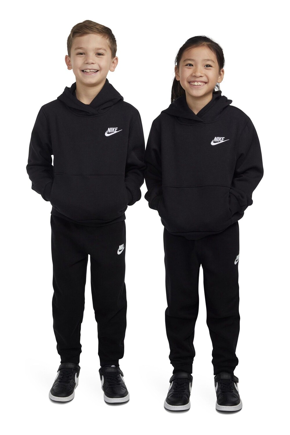 Толстовка с капюшоном из флиса для маленьких детей Nike, черный
Толстовка с капюшоном из флиса для маленьких детей Nike, черный