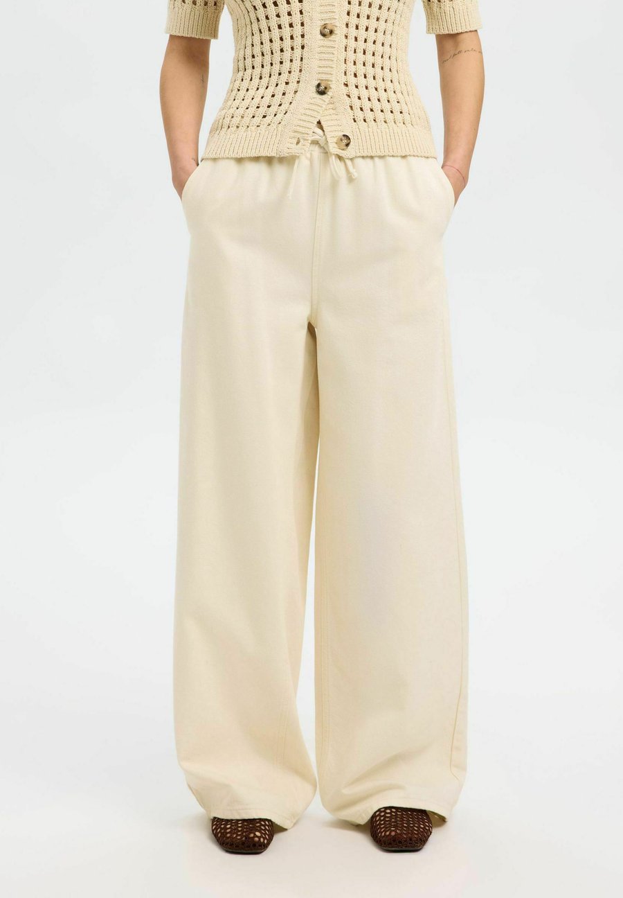 Брюки Selected Femme WEITEM, Ecru/Beige
Брюки Selected Femme WEITEM, Ecru/Beige