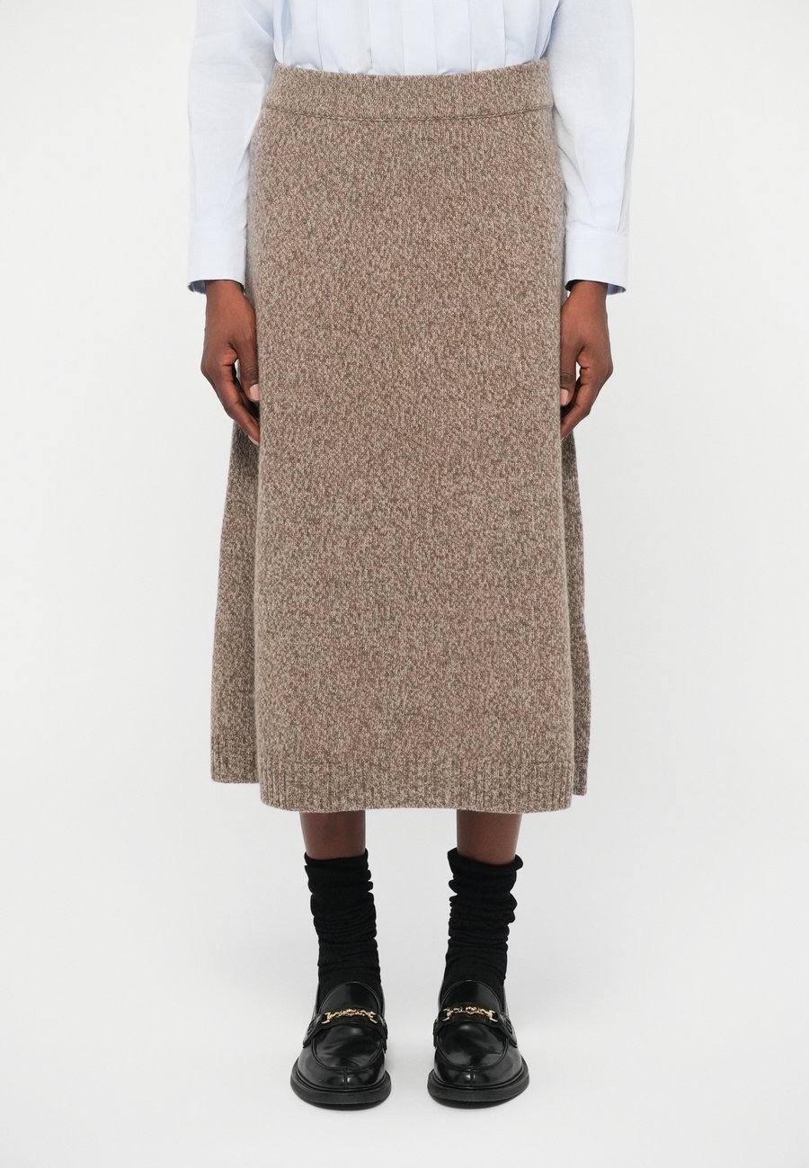 Юбка Weekend Max Mara BARNABA, Nocciola/Light Brown
Юбка Weekend Max Mara BARNABA, Nocciola/Light Brown