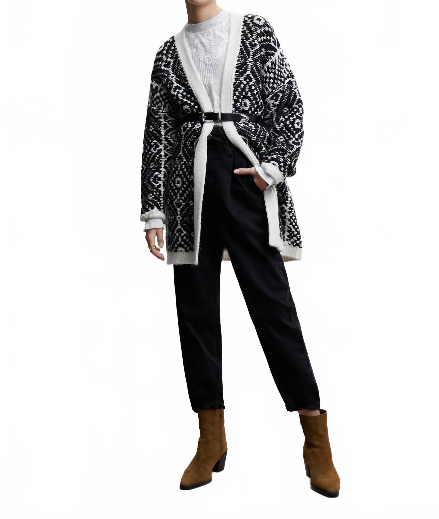 Черный кардиган с принтом и контрастной строчкой Mango
Черный кардиган с принтом и контрастной строчкой Mango