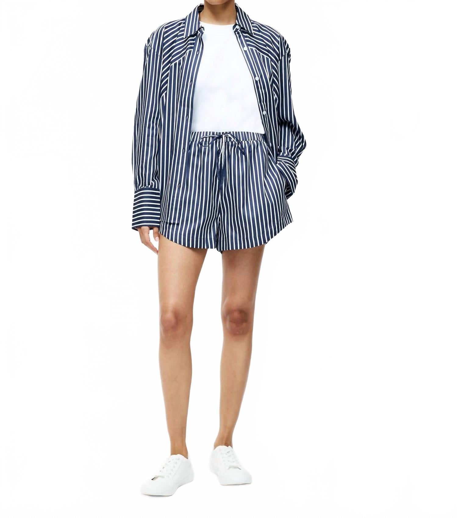 Алексис Хлопковые шорты с кулиской в морском и летнем белом цвете French Connection
Алексис Хлопковые шорты с кулиской в морском и летнем белом цвете French Connection