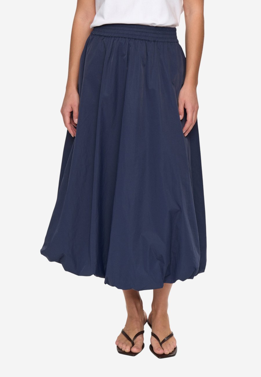 Юбка Nümph Puffball skirt, Dark Sapphire/Dark Blue
Юбка Nümph Puffball skirt, Dark Sapphire/Dark Blue