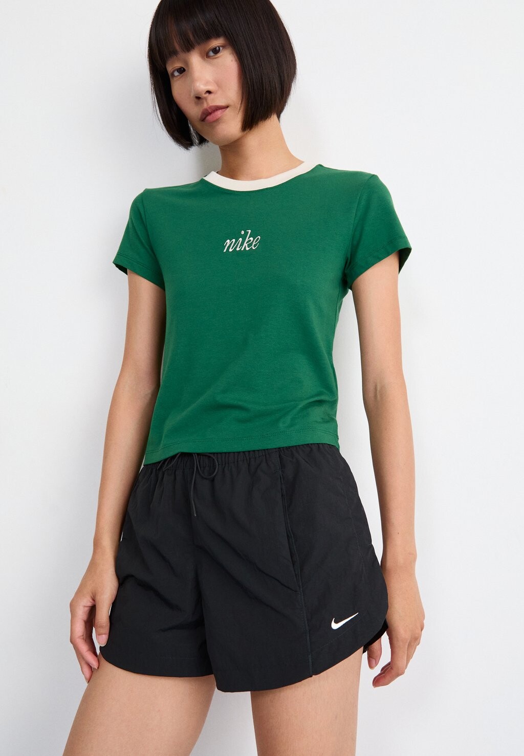 Спортивные штаны Nike, черный
Спортивные штаны Nike, черный