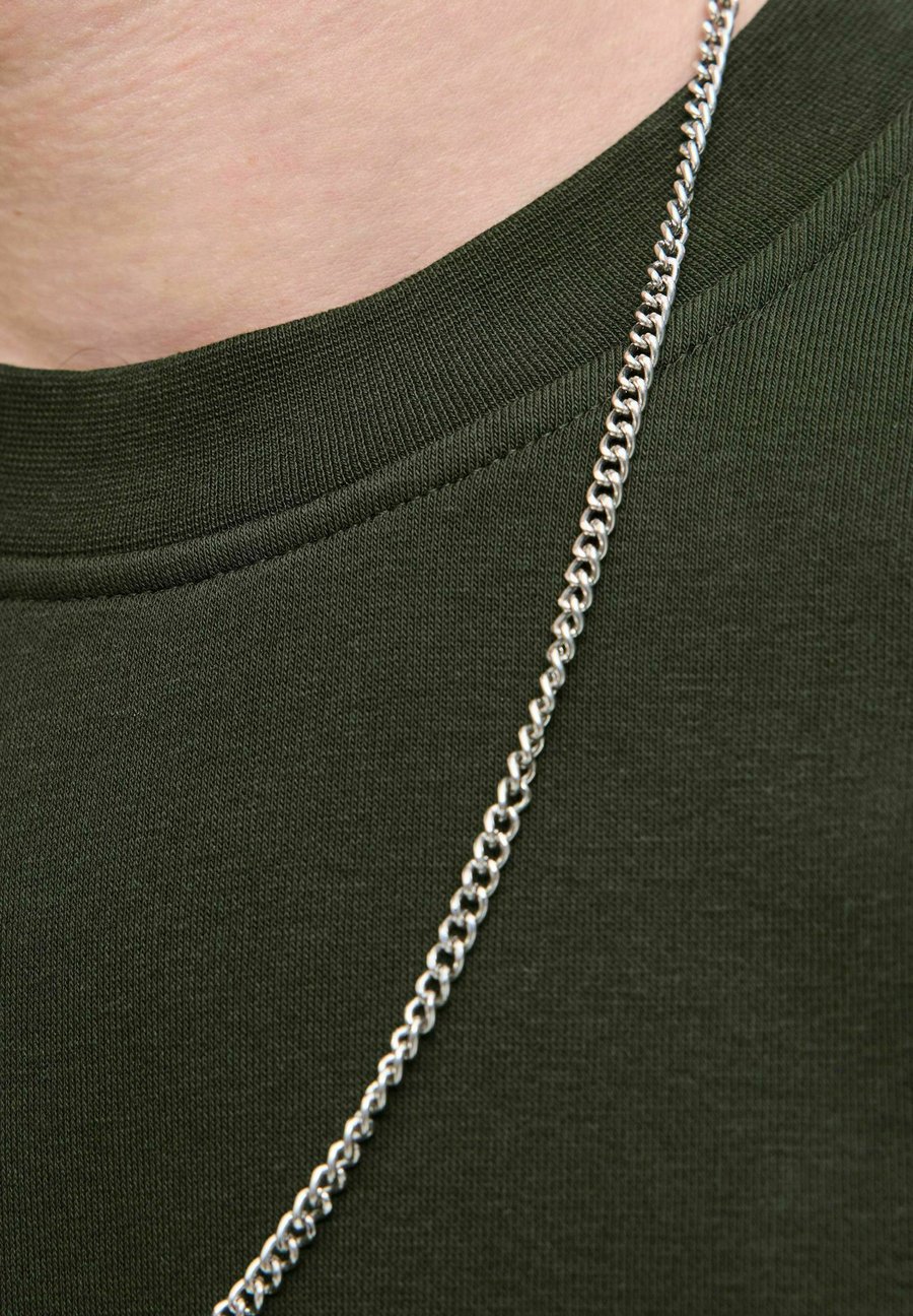 Толстовка Jack & Jones JJESOHO, Duffel Bag/Dark Green
Толстовка Jack & Jones JJESOHO, Duffel Bag/Dark Green